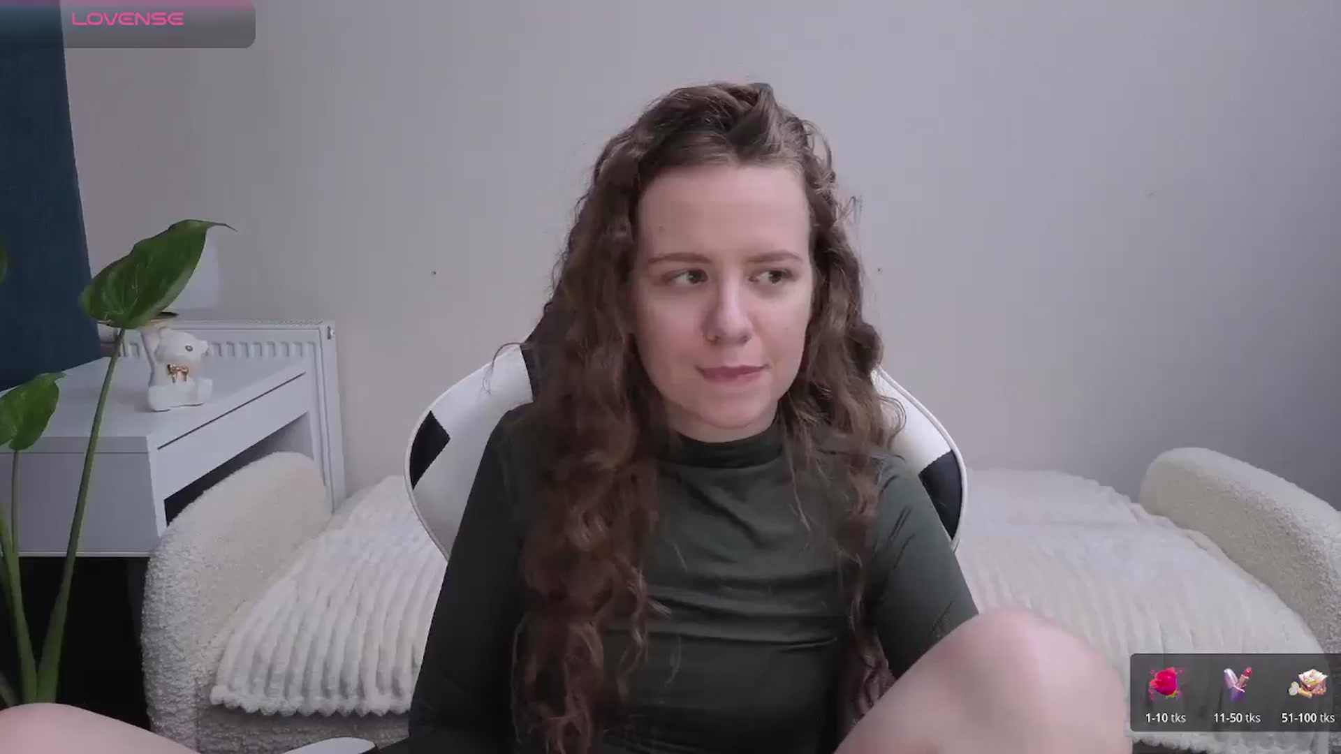 Gallery image thumbnail from BlueFlowerr's myfreecams stream on, 11/24/2025, 01:48 image 15 of 20