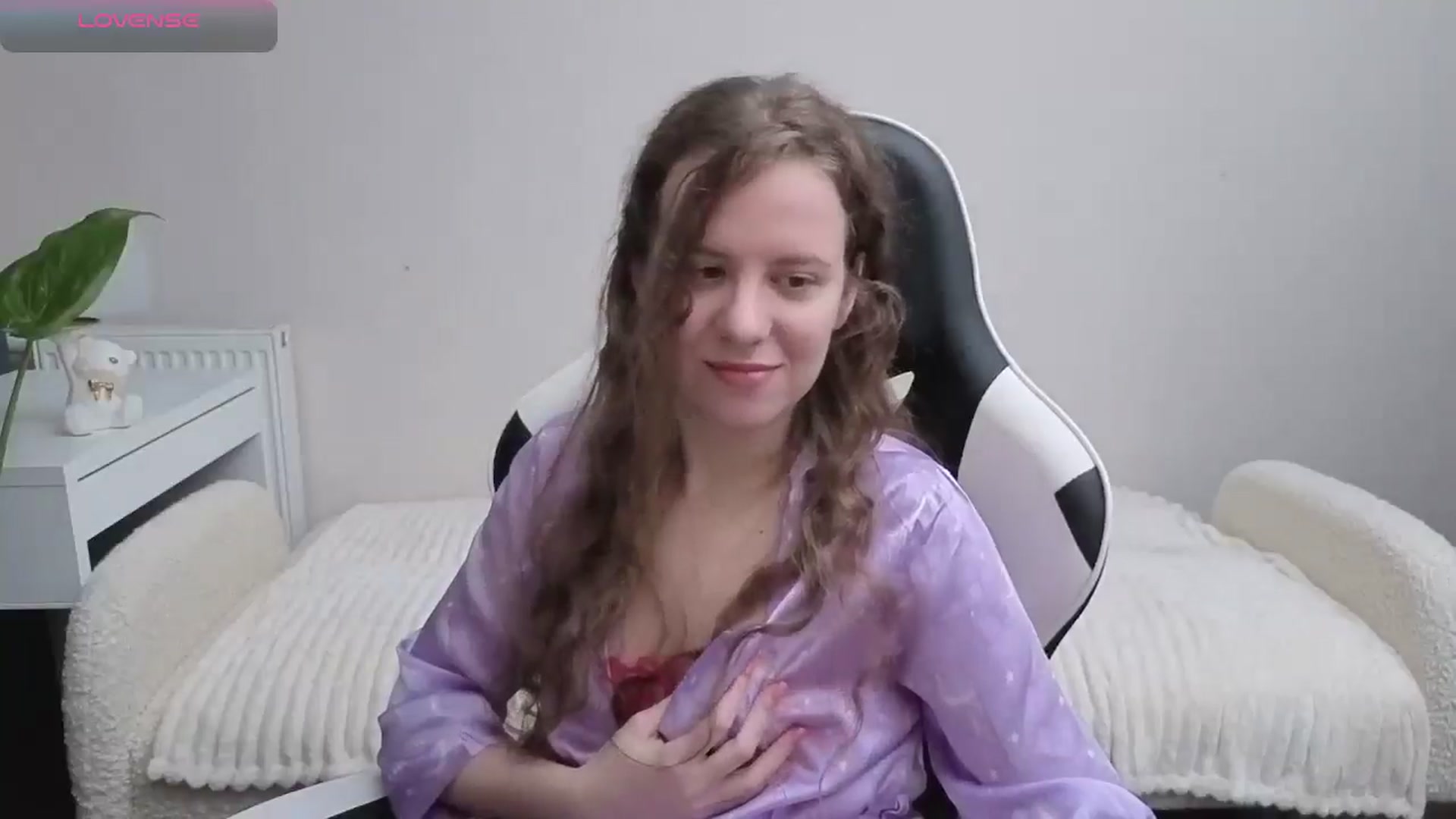 Gallery image thumbnail from BlueFlowerr's myfreecams stream on, 11/24/2025, 21:41 image 9 of 20