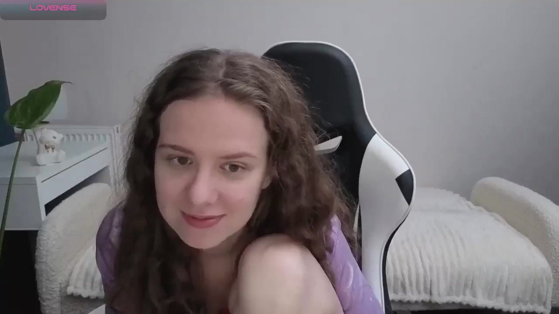Gallery image thumbnail from BlueFlowerr's myfreecams stream on, 11/24/2025, 21:41 image 13 of 20