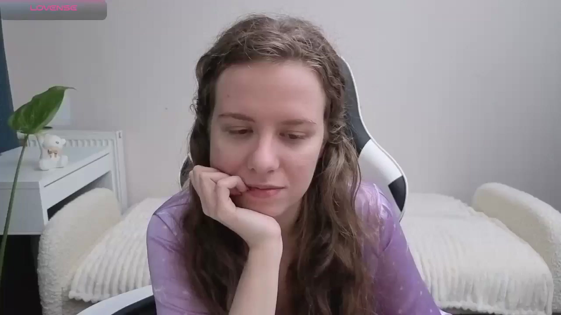 Gallery image thumbnail from BlueFlowerr's myfreecams stream on, 11/24/2025, 21:41 image 17 of 20