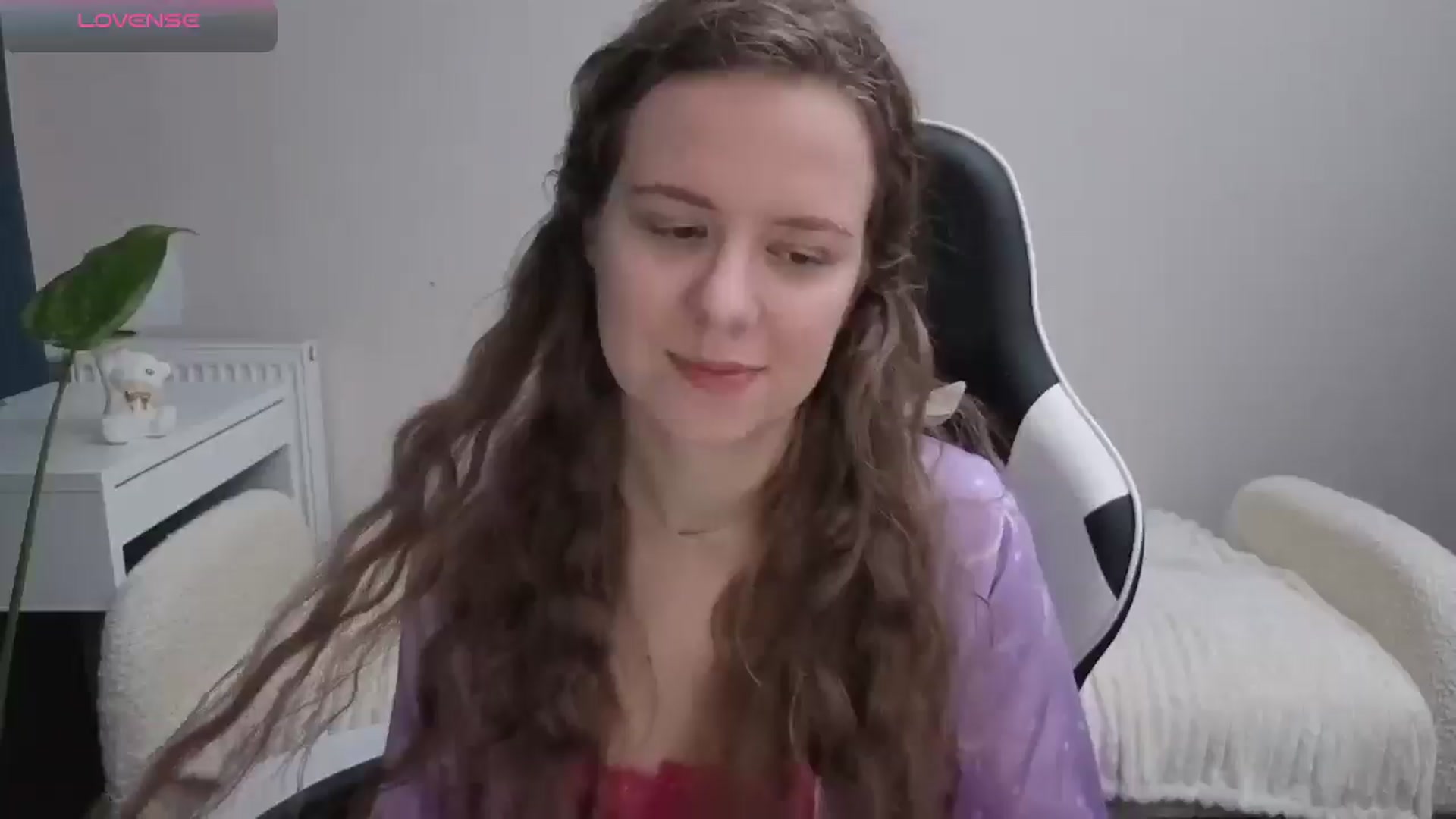 Gallery image thumbnail from BlueFlowerr's myfreecams stream on, 11/24/2025, 21:41 image 18 of 20