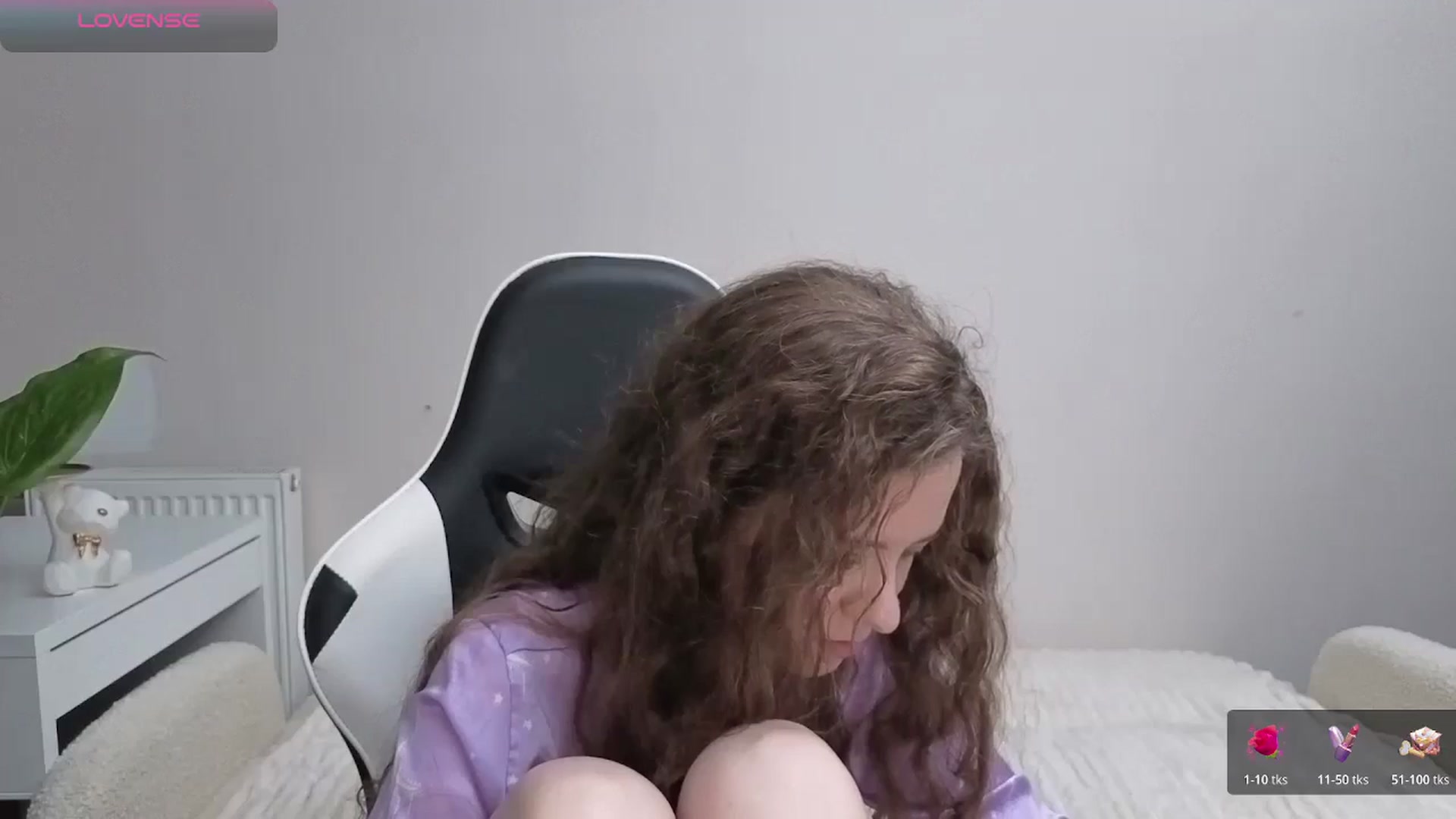 Gallery image thumbnail from BlueFlowerr's myfreecams stream on, 11/25/2025, 08:35 image 18 of 20