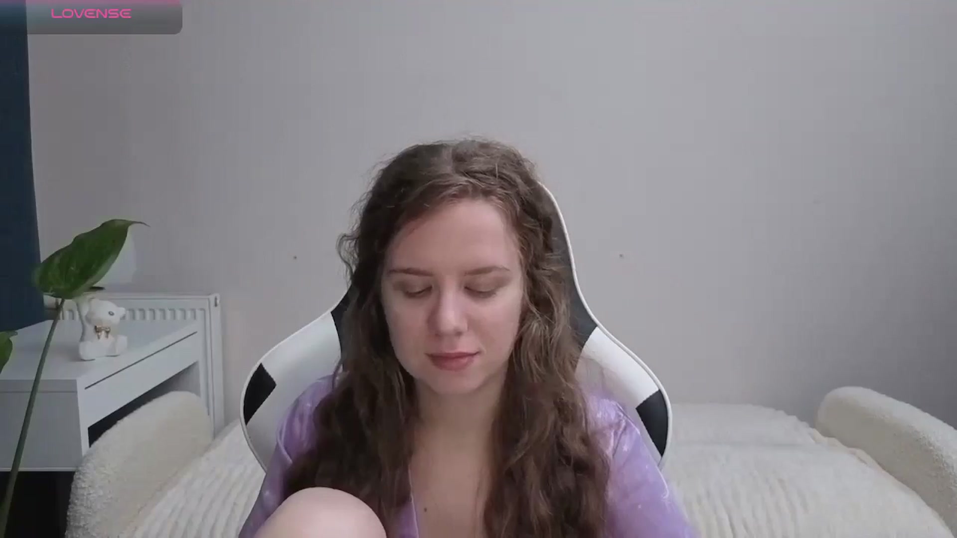 Gallery image thumbnail from BlueFlowerr's myfreecams stream on, 11/25/2025, 08:35 image 4 of 20
