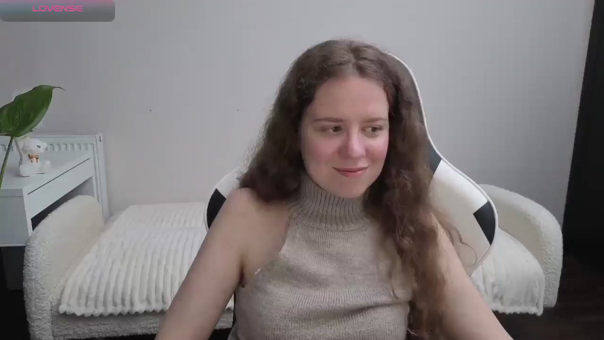 Gallery image thumbnail from BlueFlowerr's myfreecams stream on, 11/27/2025, 19:12 image 13 of 20