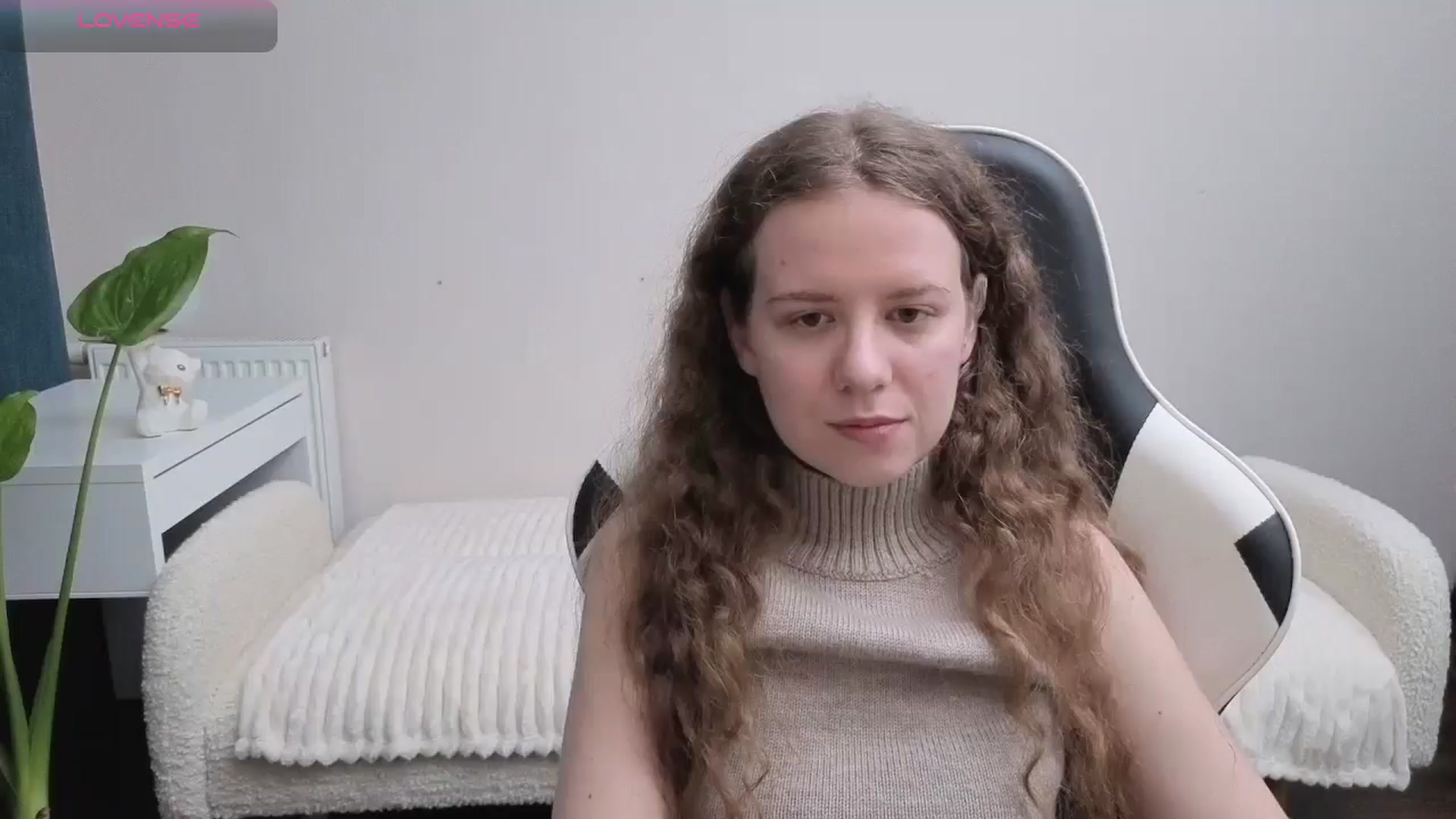 Gallery image thumbnail from BlueFlowerr's myfreecams stream on, 11/27/2025, 20:37 image 16 of 20