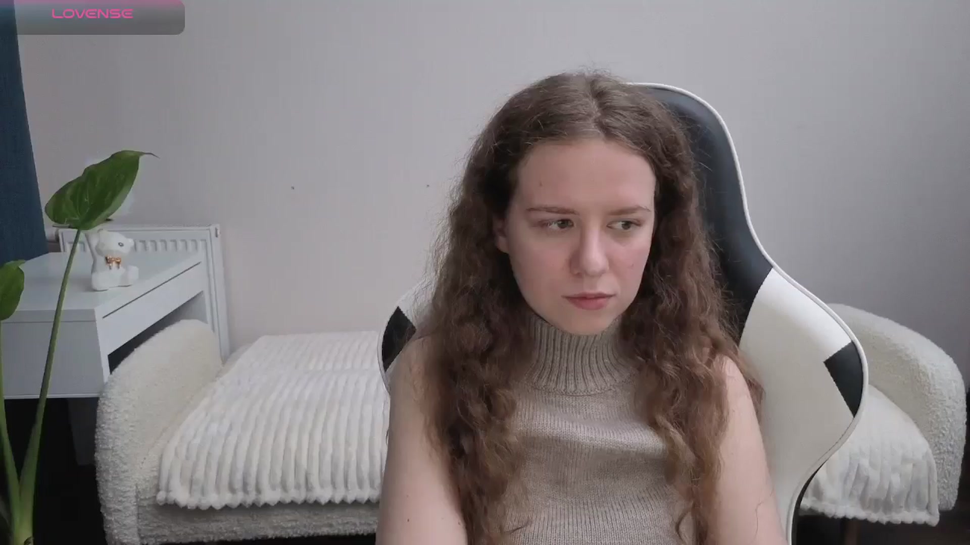 Gallery image thumbnail from BlueFlowerr's myfreecams stream on, 11/27/2025, 20:37 image 17 of 20