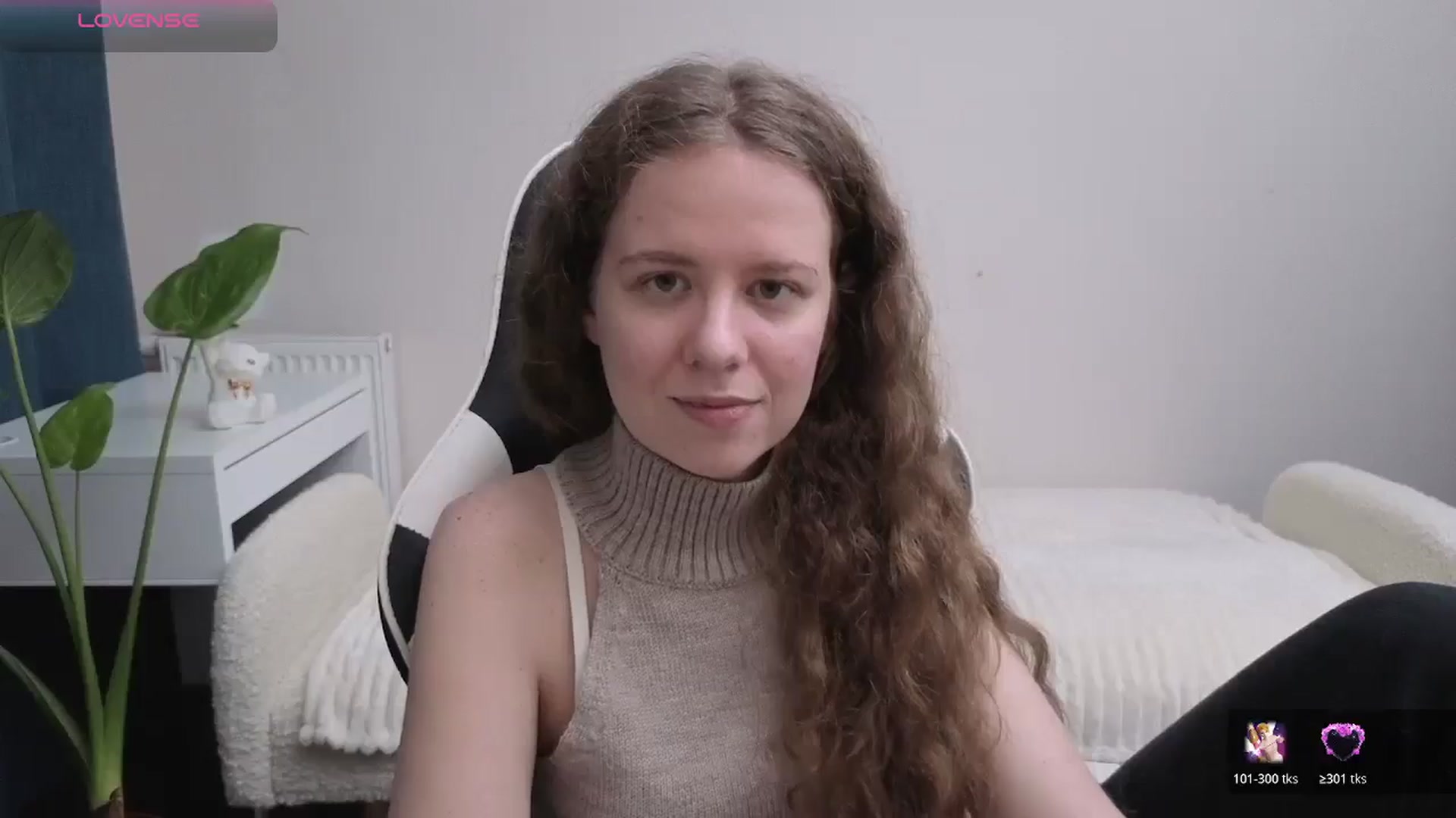 Gallery image thumbnail from BlueFlowerr's myfreecams stream on, 11/27/2025, 21:51 image 10 of 20