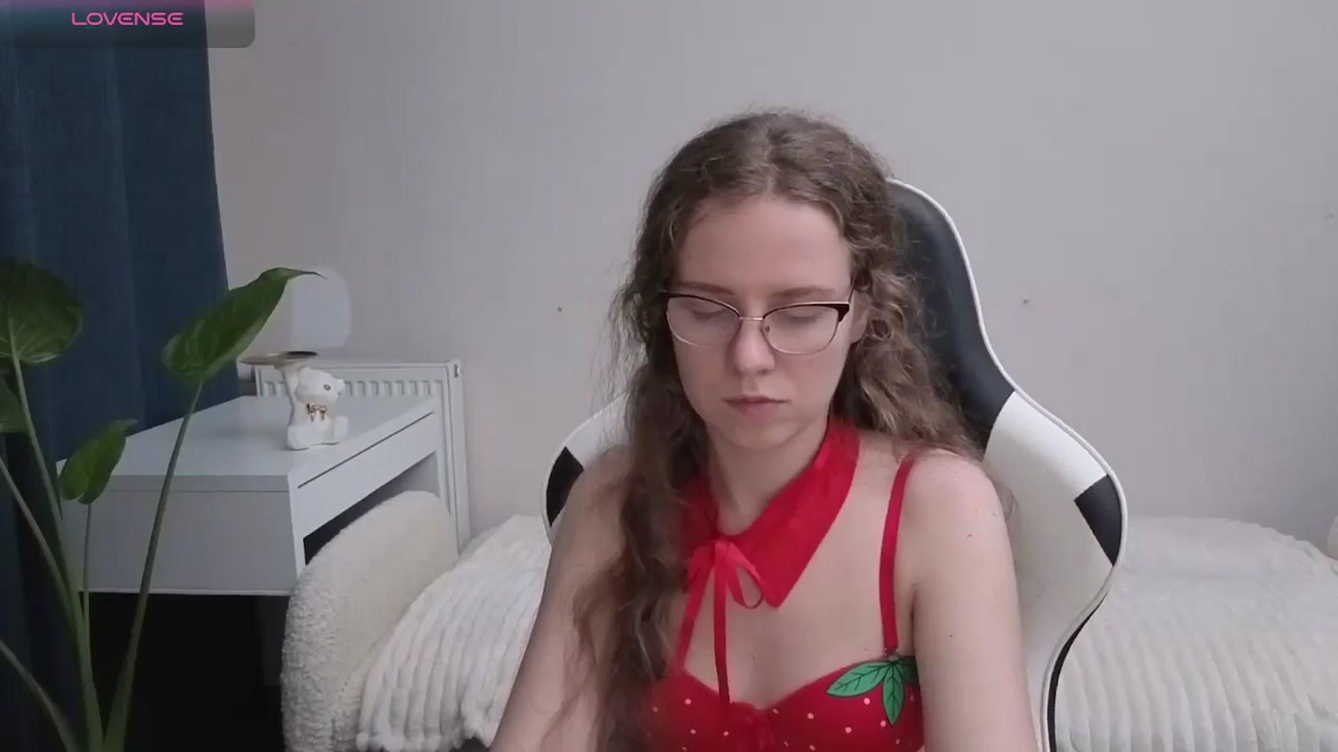 Gallery image thumbnail from BlueFlowerr's myfreecams stream on, 11/28/2025, 23:55 image 10 of 20