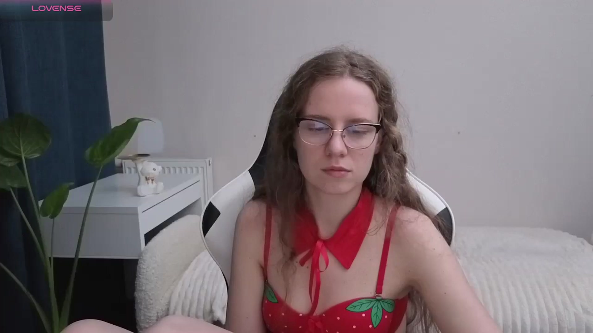 Gallery image thumbnail from BlueFlowerr's myfreecams stream on, 11/29/2025, 01:50 image 10 of 20