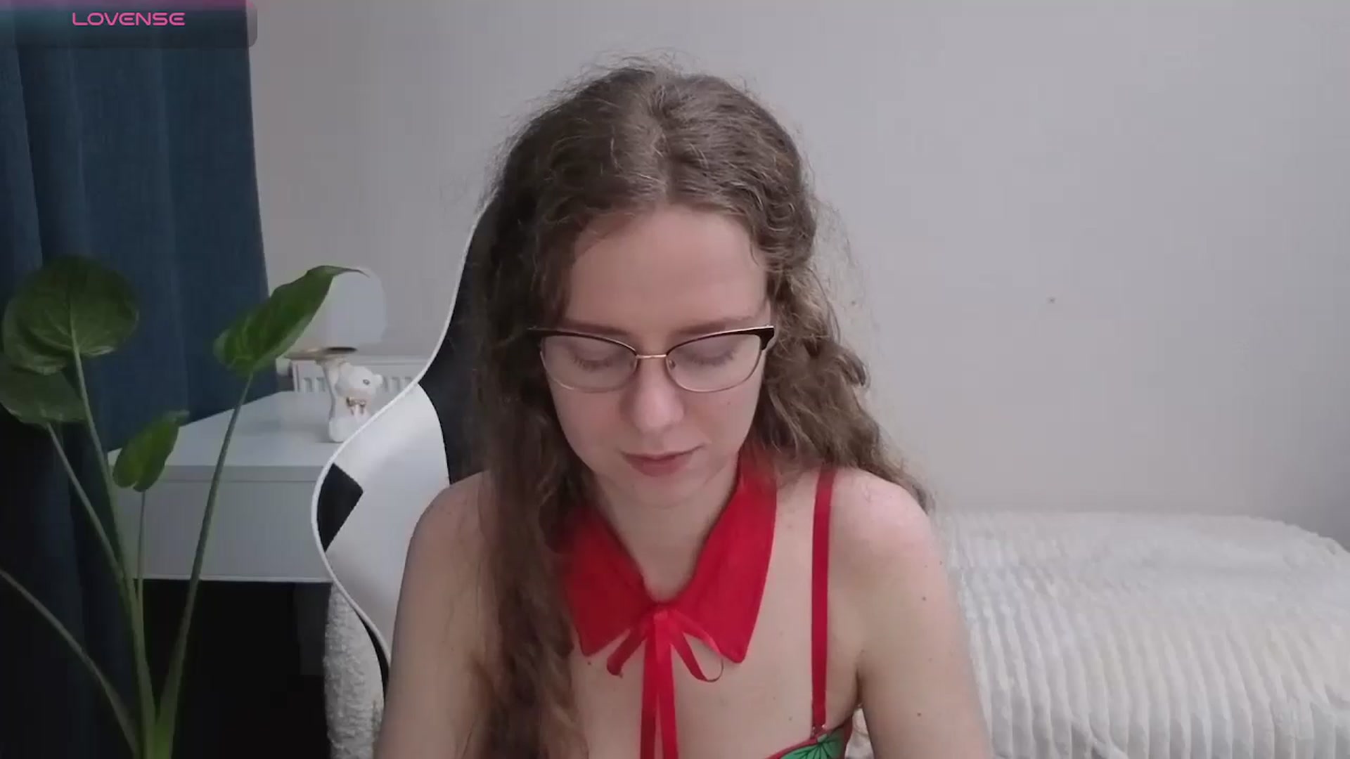 Gallery image thumbnail from BlueFlowerr's myfreecams stream on, 11/29/2025, 02:24 image 16 of 20