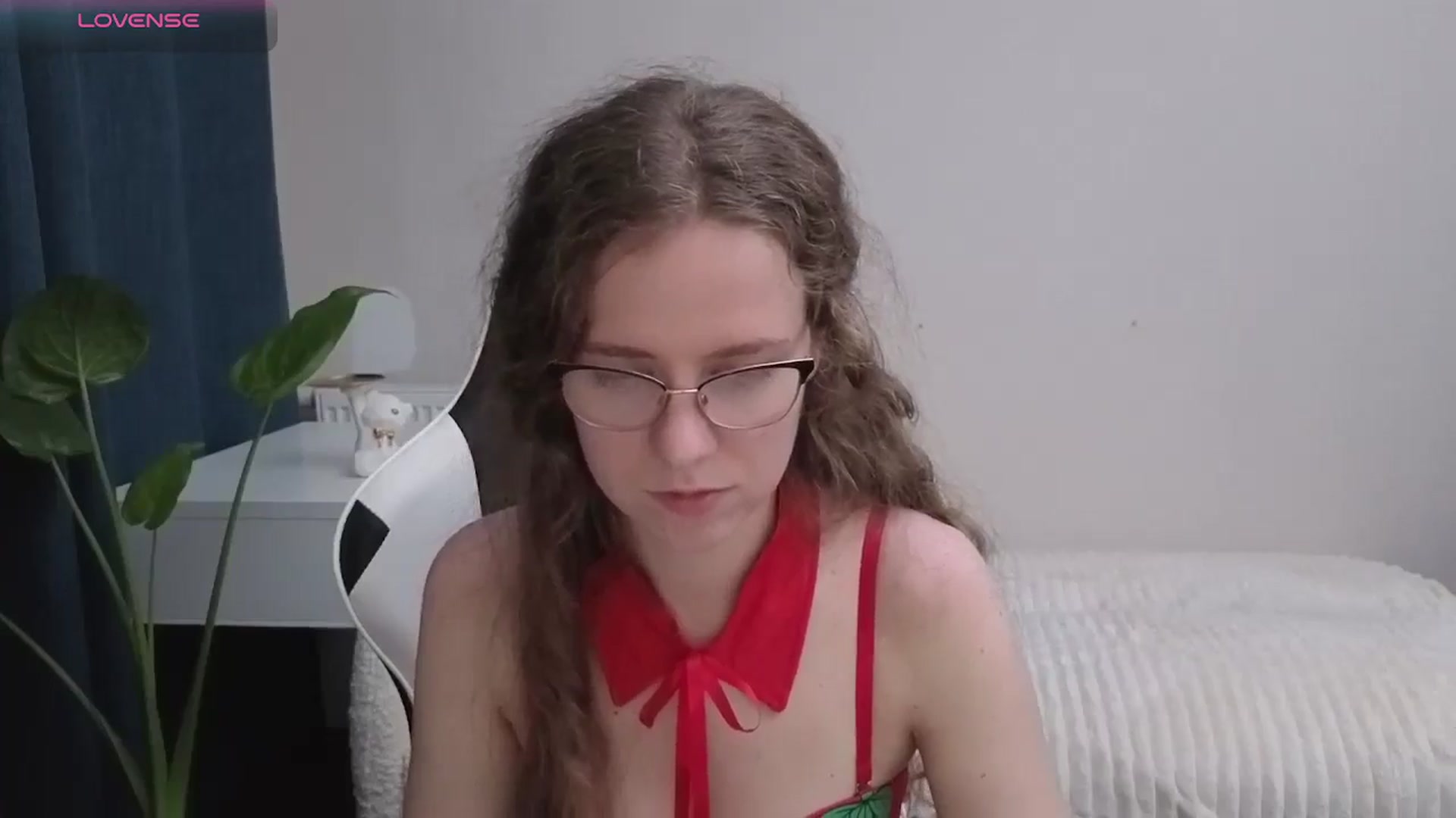 Gallery image thumbnail from BlueFlowerr's myfreecams stream on, 11/29/2025, 02:24 image 17 of 20