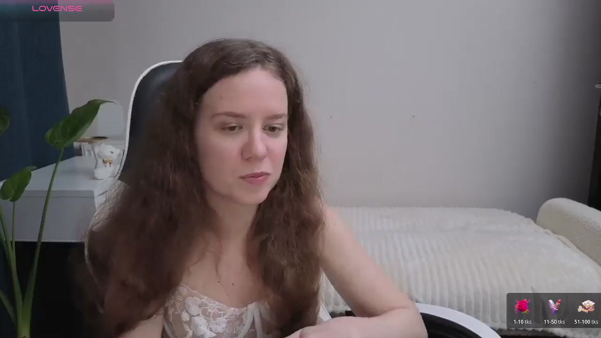 Gallery image thumbnail from BlueFlowerr's myfreecams stream on, 11/29/2025, 18:08 image 14 of 20