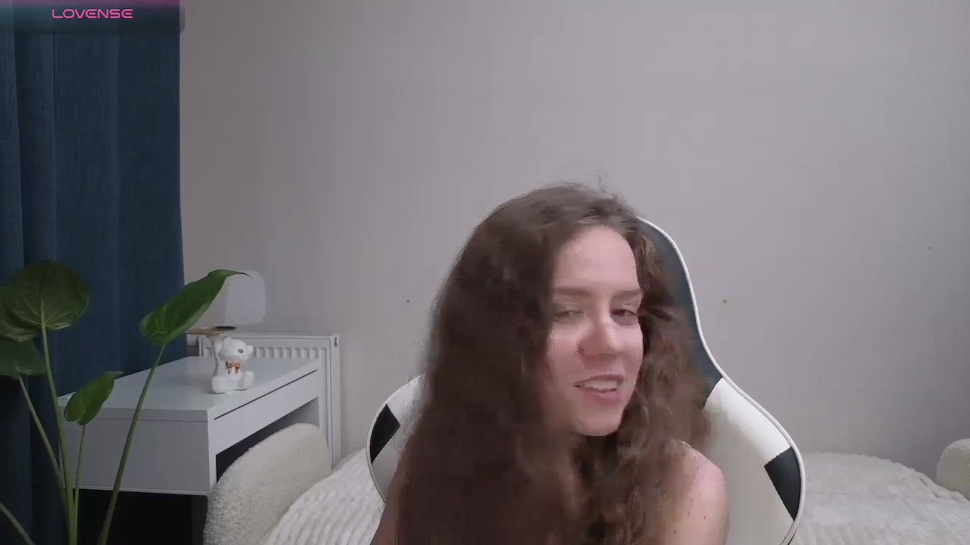 Gallery image thumbnail from BlueFlowerr's myfreecams stream on, 11/30/2025, 03:28 image 11 of 20