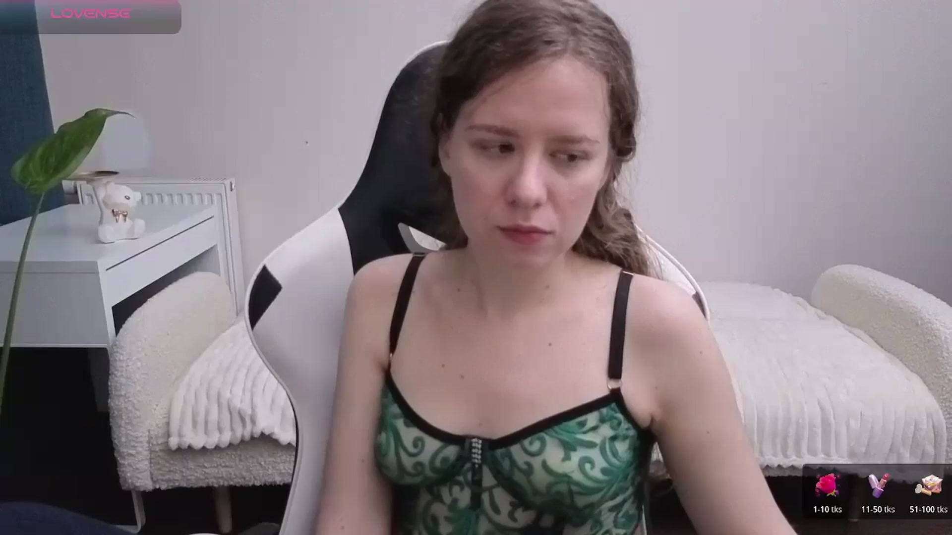 Gallery image thumbnail from BlueFlowerr's myfreecams stream on, 12/01/2025, 18:24 image 18 of 20