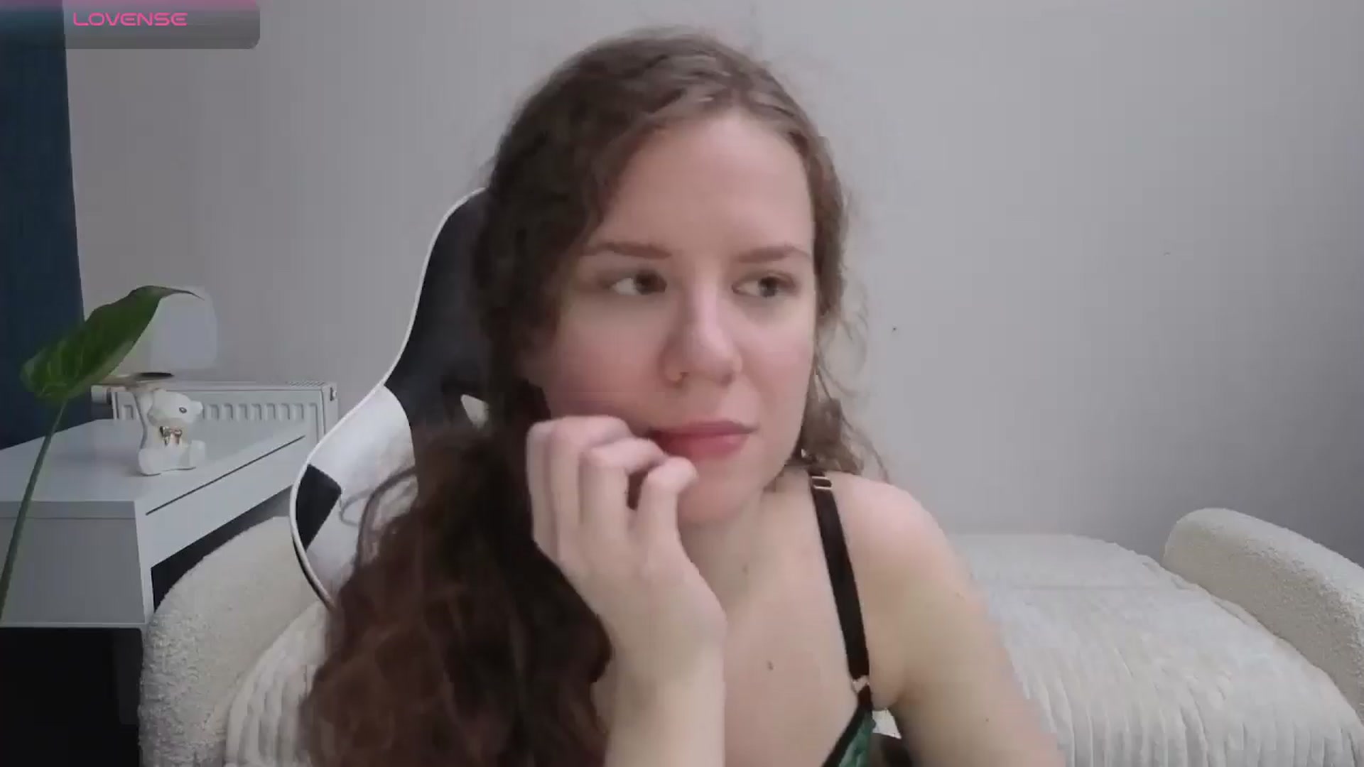 Gallery image thumbnail from BlueFlowerr's myfreecams stream on, 12/01/2025, 18:24 image 7 of 20