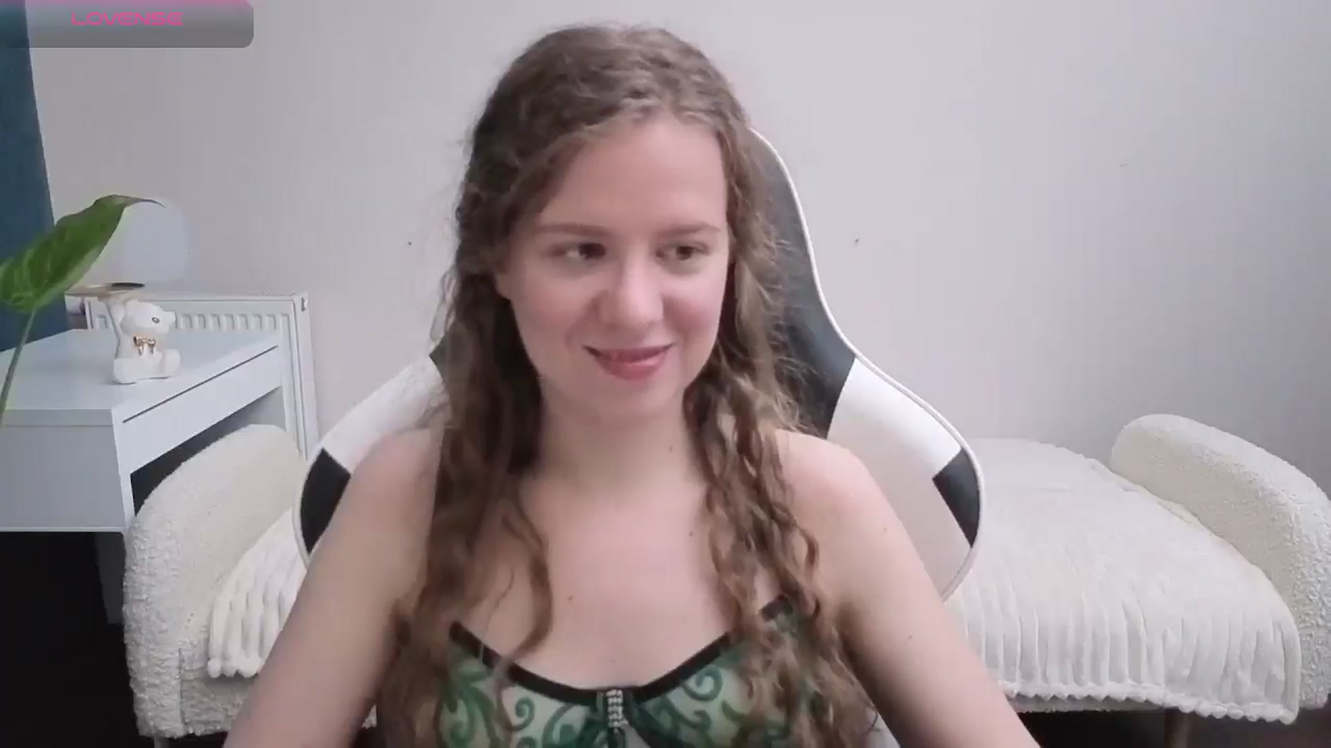 Gallery image thumbnail from BlueFlowerr's myfreecams stream on, 12/01/2025, 18:24 image 2 of 20