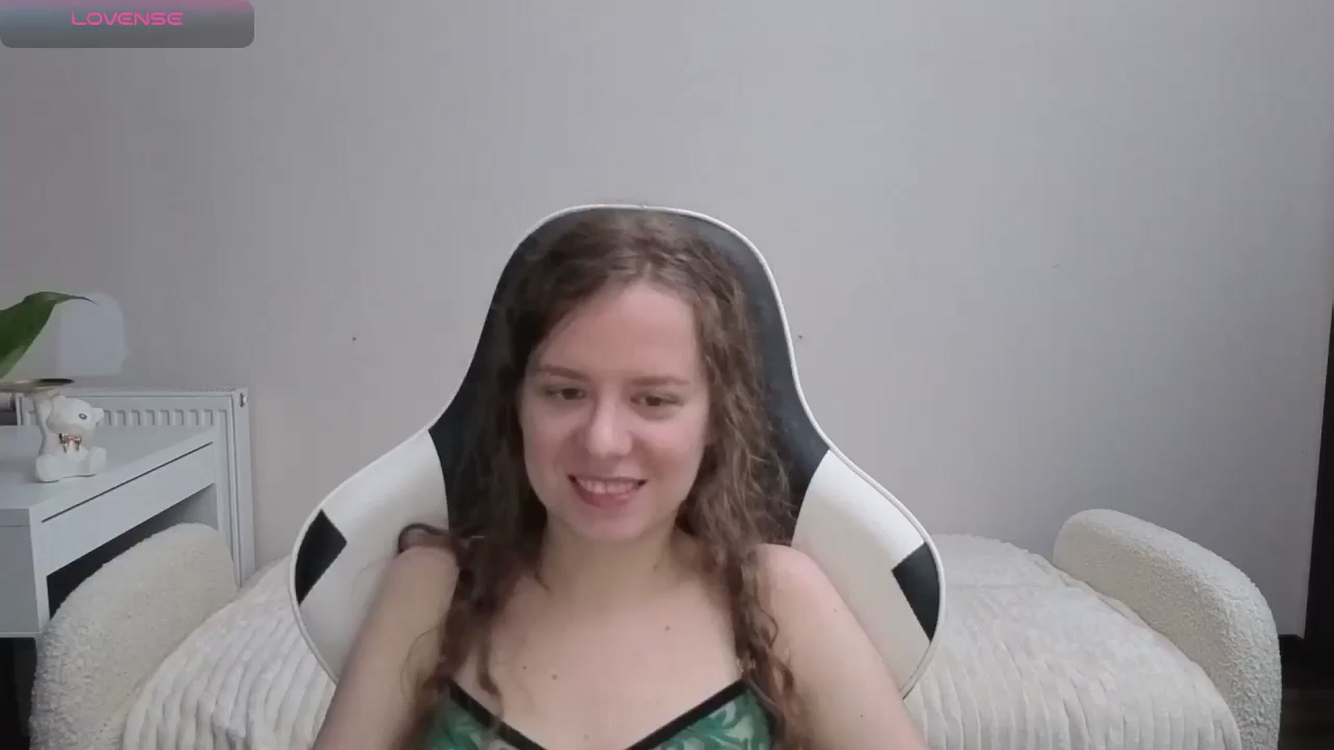 Gallery image thumbnail from BlueFlowerr's myfreecams stream on, 12/01/2025, 19:38 image 7 of 20
