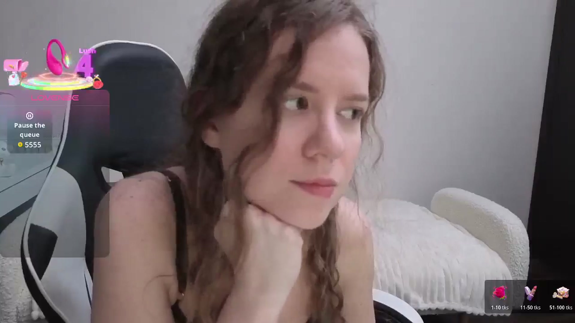 Gallery image thumbnail from BlueFlowerr's myfreecams stream on, 12/01/2025, 22:19 image 12 of 20
