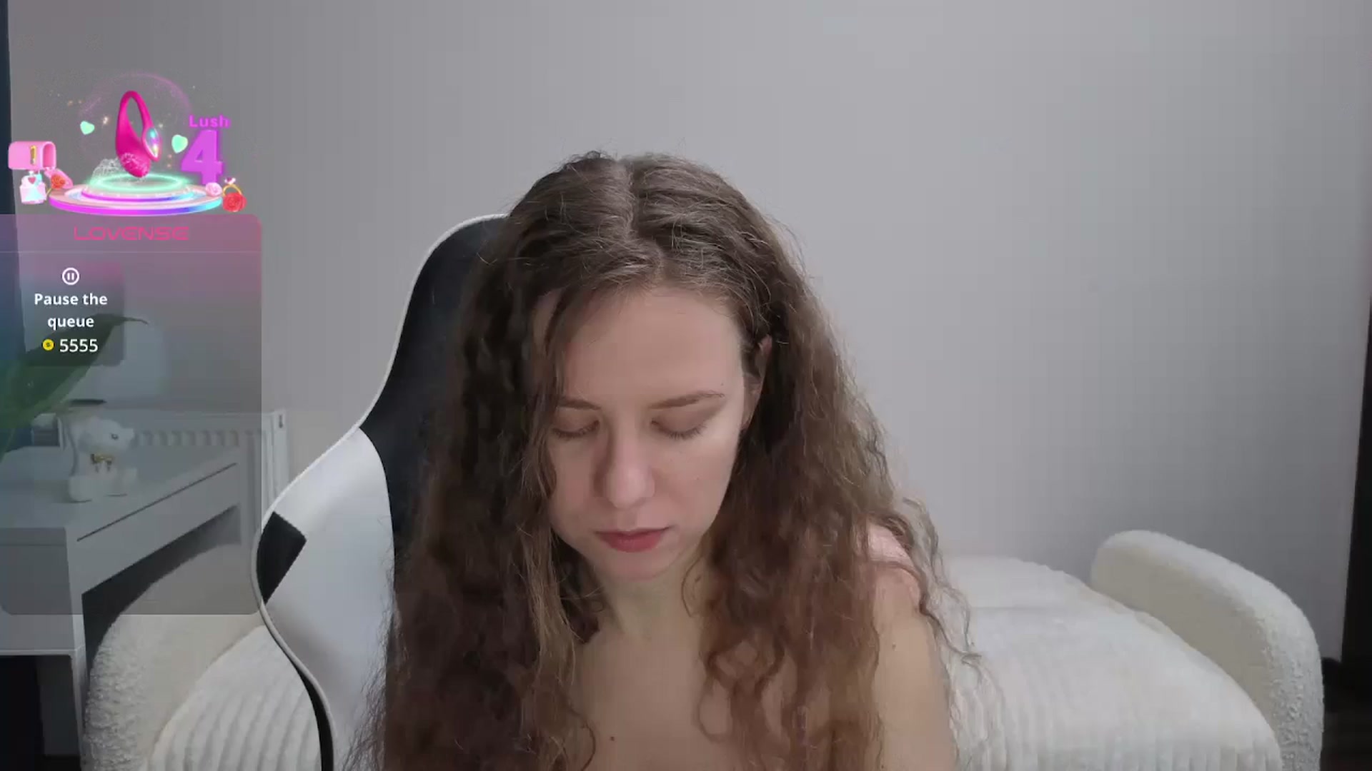 Gallery image thumbnail from BlueFlowerr's myfreecams stream on, 12/02/2025, 21:57 image 19 of 20