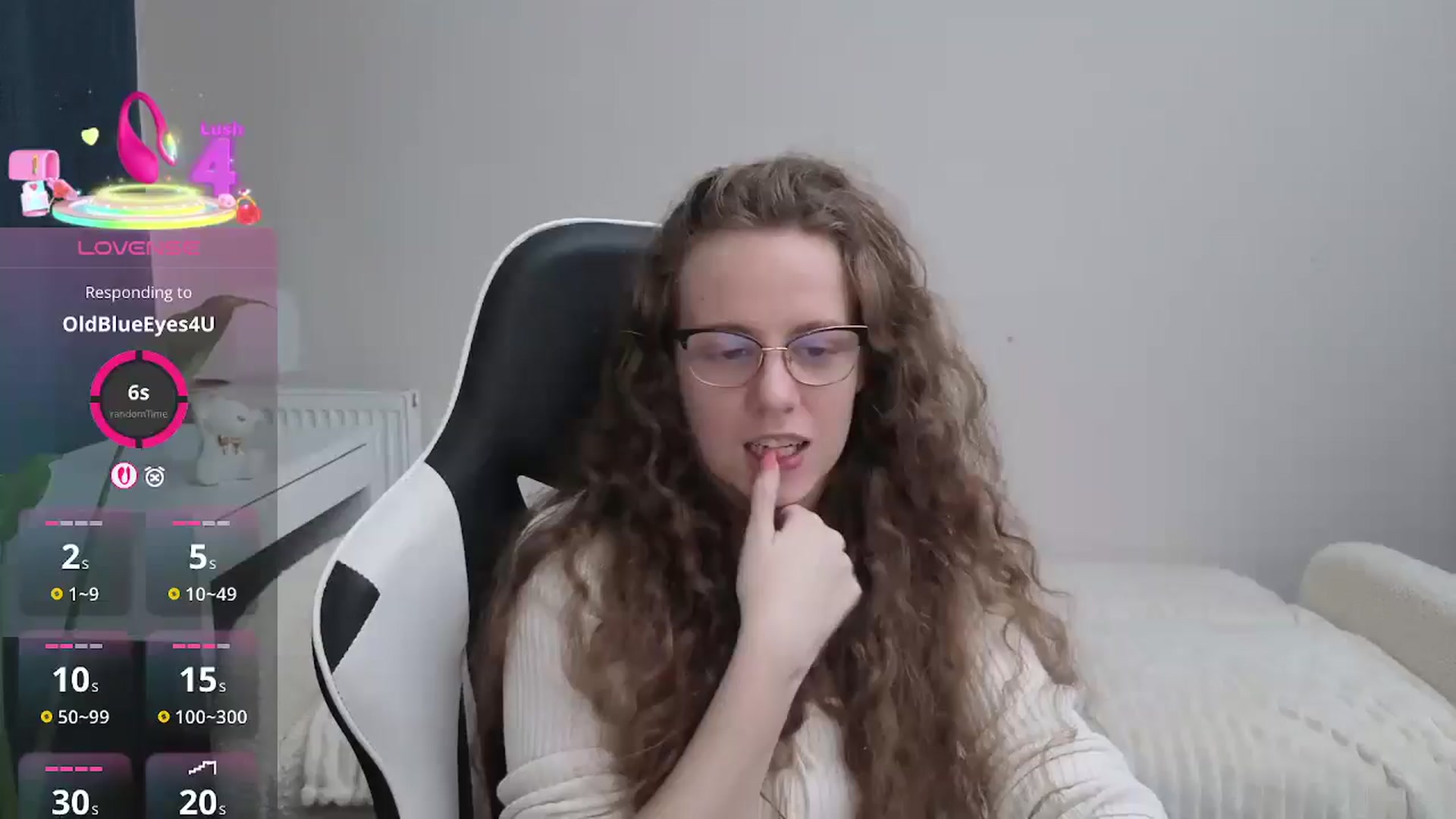 Gallery image thumbnail from BlueFlowerr's myfreecams stream on, 12/06/2025, 23:35 image 1 of 20