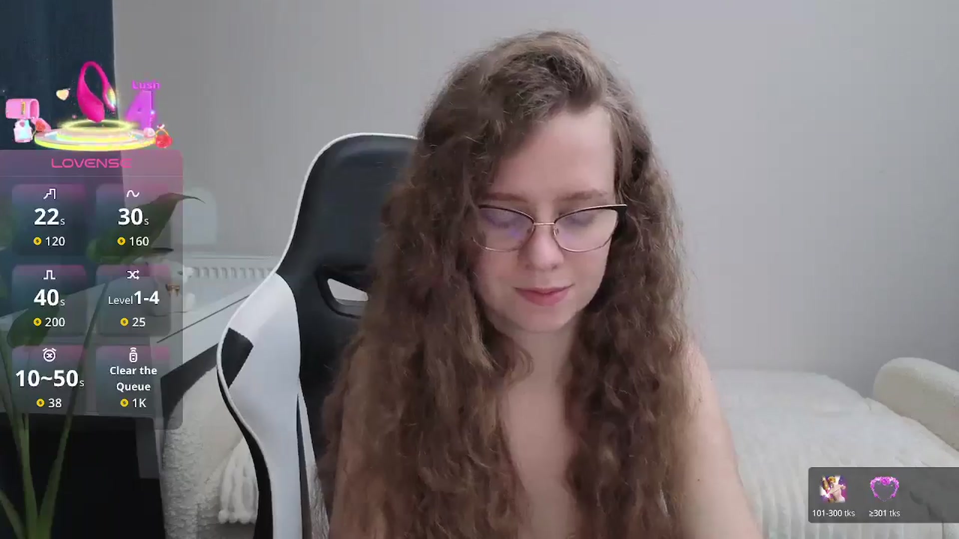 Gallery image thumbnail from BlueFlowerr's myfreecams stream on, 12/06/2025, 23:35 image 16 of 20