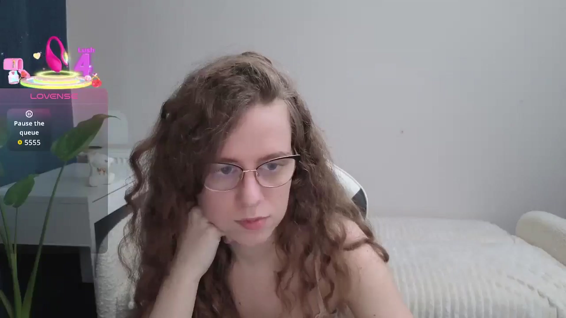 Gallery image thumbnail from BlueFlowerr's myfreecams stream on, 12/06/2025, 23:35 image 8 of 20