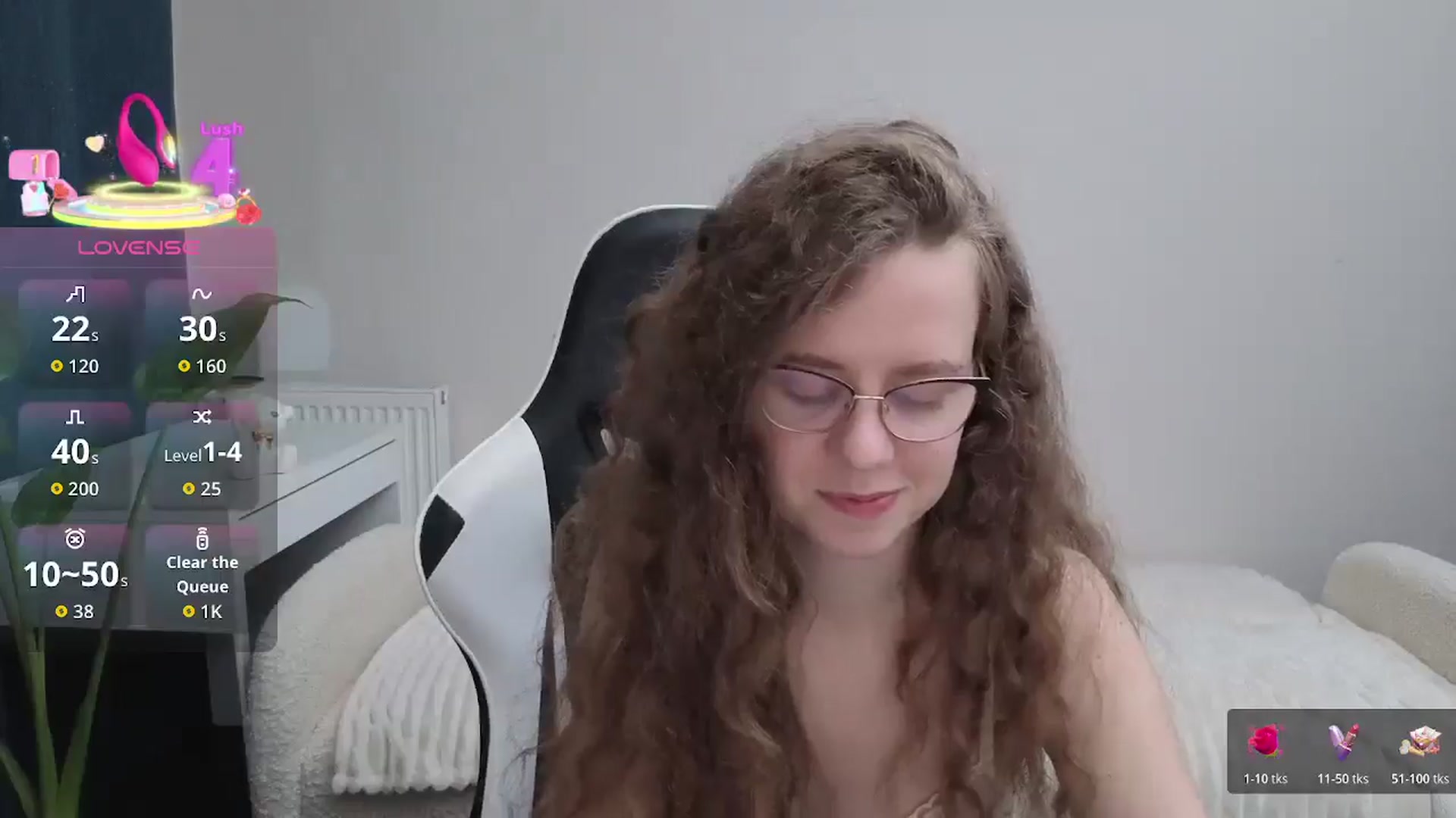 Gallery image thumbnail from BlueFlowerr's myfreecams stream on, 12/06/2025, 23:35 image 10 of 20