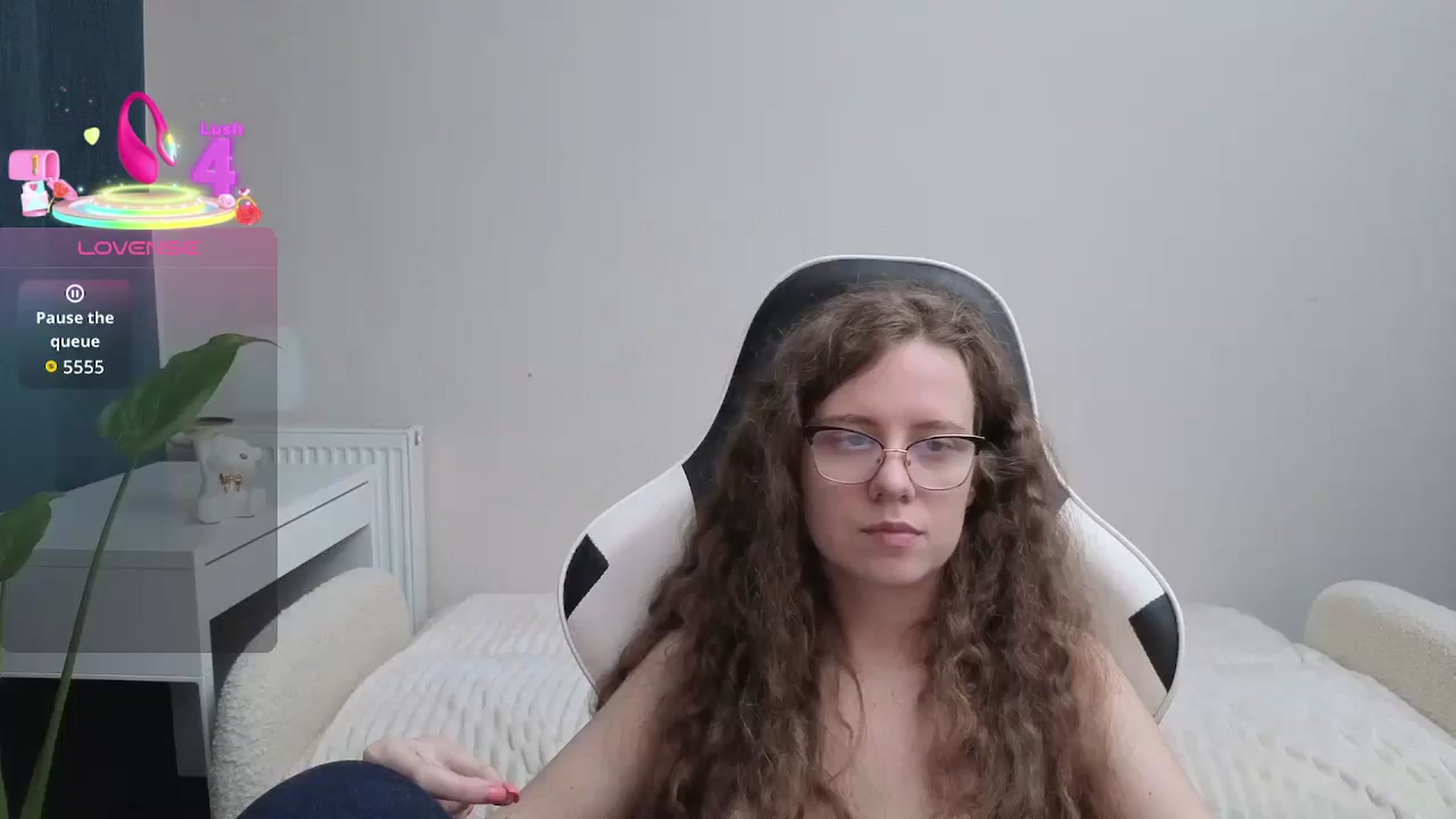 Gallery image thumbnail from BlueFlowerr's myfreecams stream on, 12/07/2025, 24:53 image 11 of 20