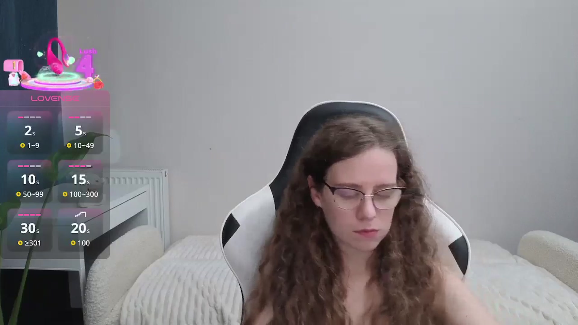 Gallery image thumbnail from BlueFlowerr's myfreecams stream on, 12/07/2025, 24:53 image 6 of 20