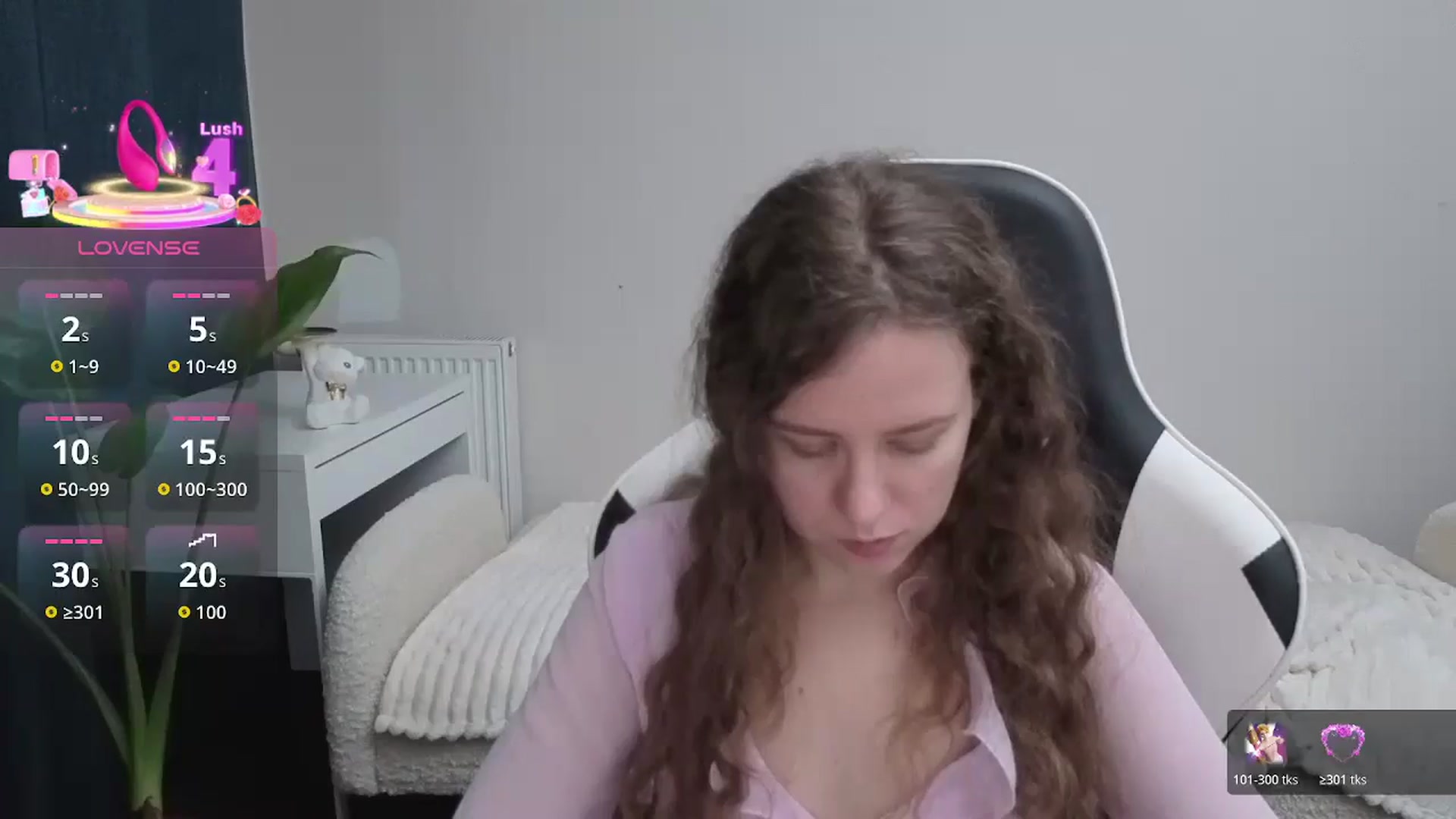 Gallery image thumbnail from BlueFlowerr's myfreecams stream on, 12/07/2025, 22:54 image 12 of 20