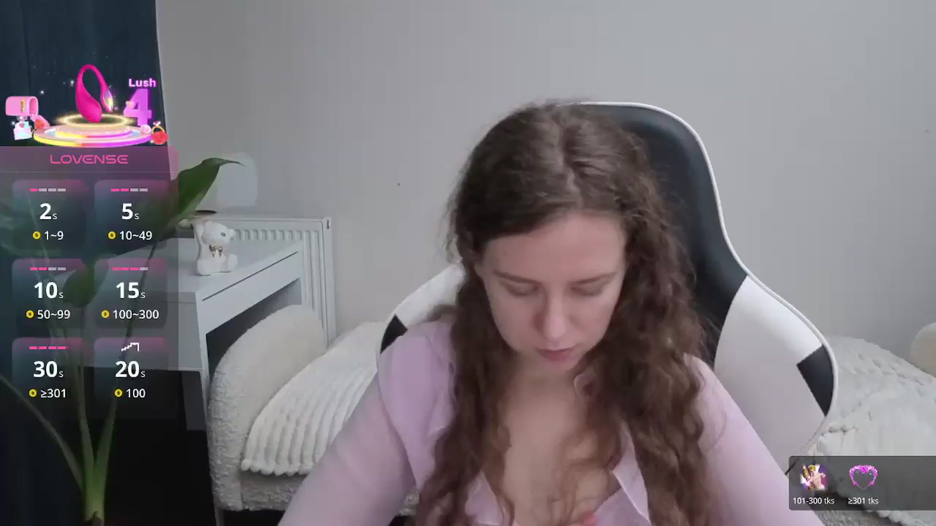 Gallery image thumbnail from BlueFlowerr's myfreecams stream on, 12/07/2025, 22:54 image 16 of 20