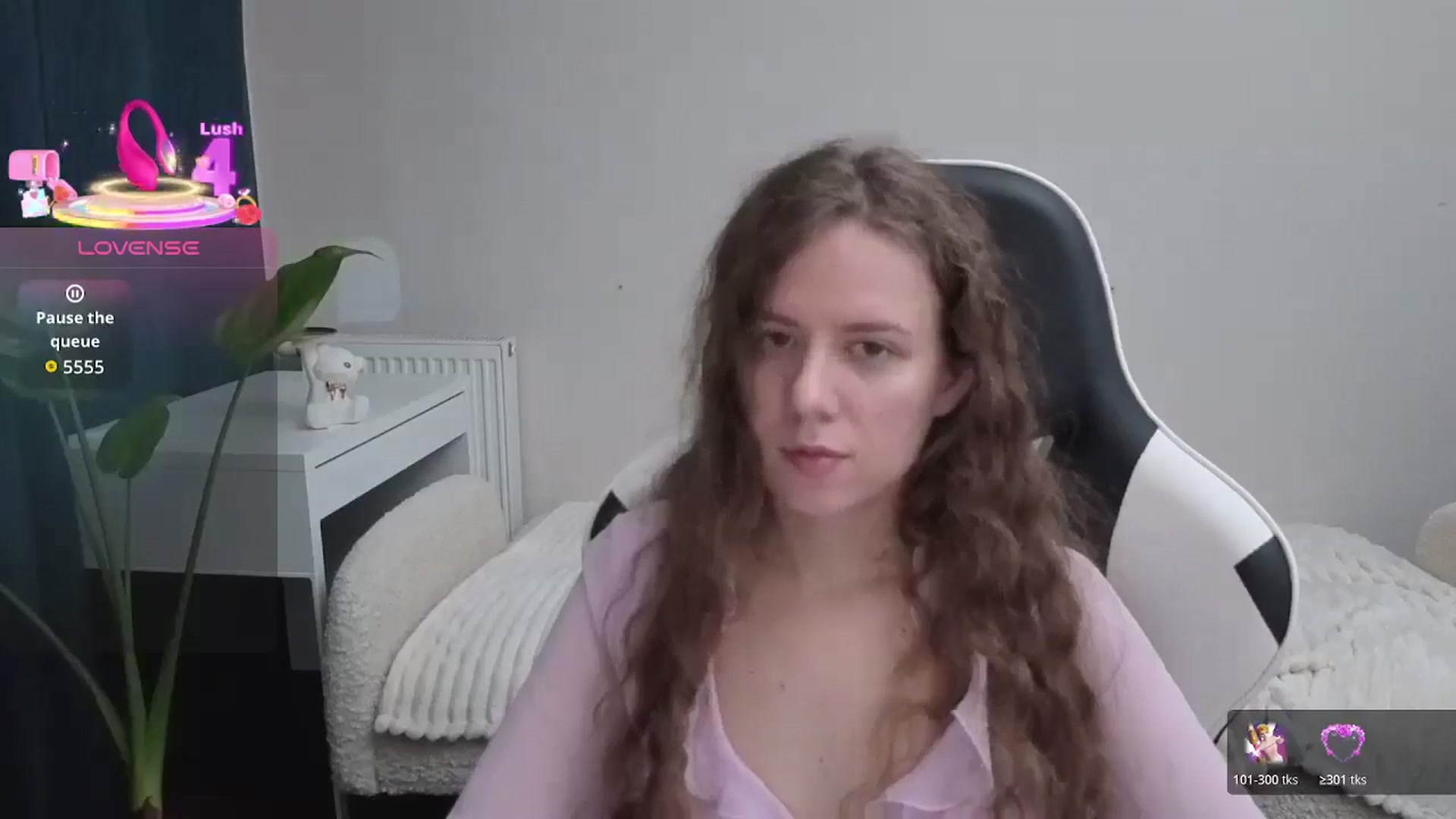 Gallery image thumbnail from BlueFlowerr's myfreecams stream on, 12/07/2025, 22:54 image 20 of 20