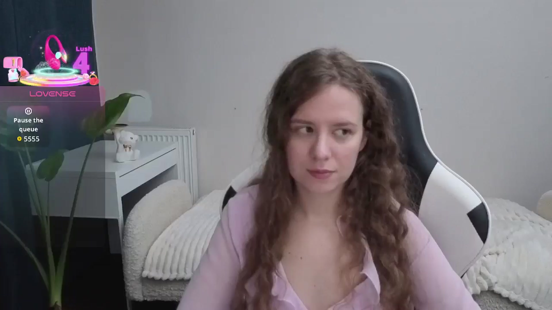 Gallery image thumbnail from BlueFlowerr's myfreecams stream on, 12/07/2025, 22:54 image 3 of 20