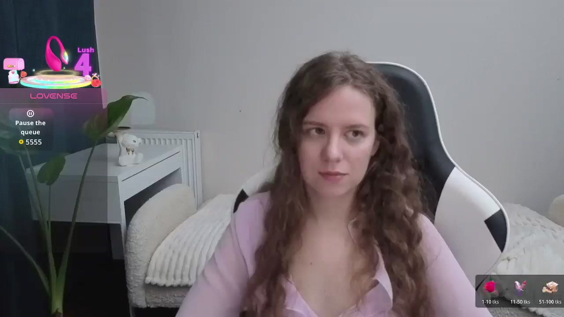 Gallery image thumbnail from BlueFlowerr's myfreecams stream on, 12/07/2025, 22:54 image 9 of 20