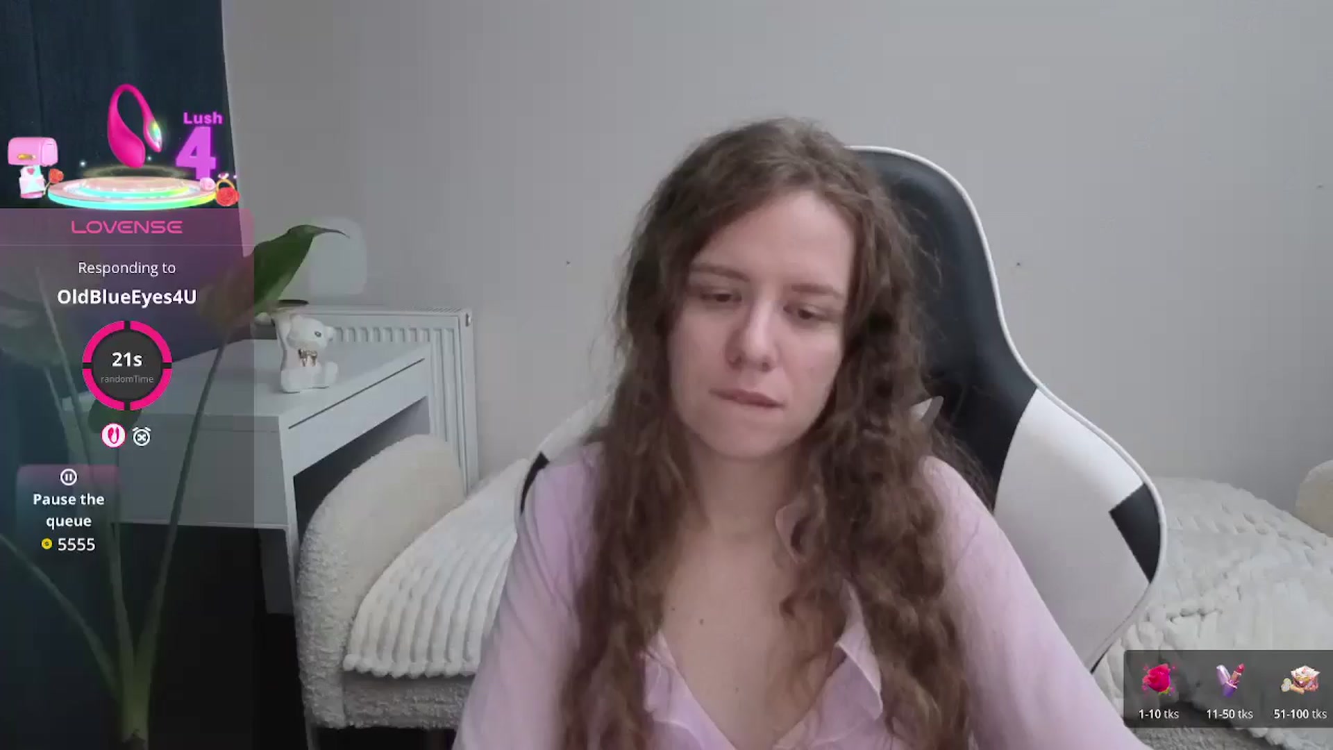 Gallery image thumbnail from BlueFlowerr's myfreecams stream on, 12/07/2025, 22:54 image 1 of 20