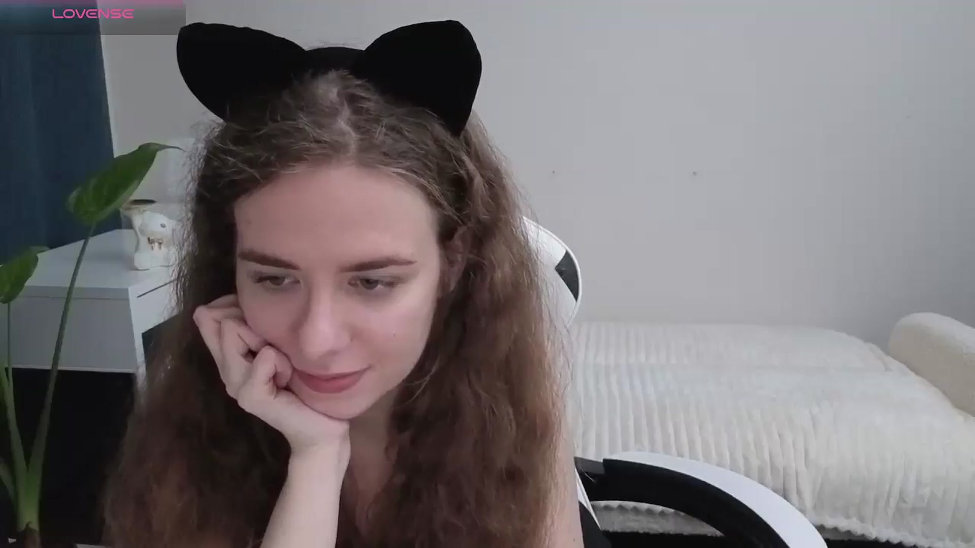 Gallery image thumbnail from BlueFlowerr's myfreecams stream on, 12/09/2025, 01:55 image 13 of 20