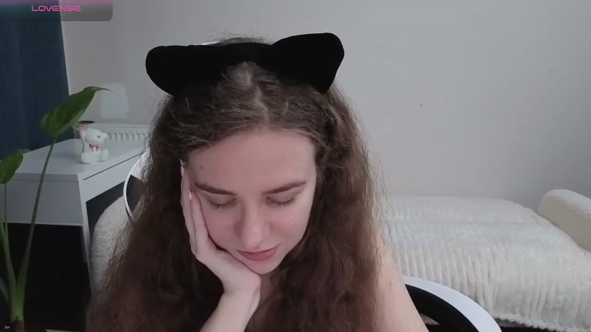 Gallery image thumbnail from BlueFlowerr's myfreecams stream on, 12/09/2025, 01:55 image 6 of 20