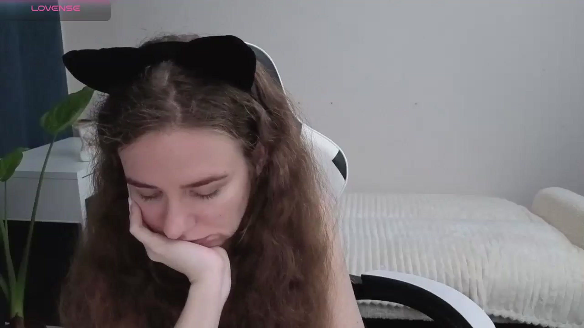 Gallery image thumbnail from BlueFlowerr's myfreecams stream on, 12/09/2025, 01:55 image 11 of 20