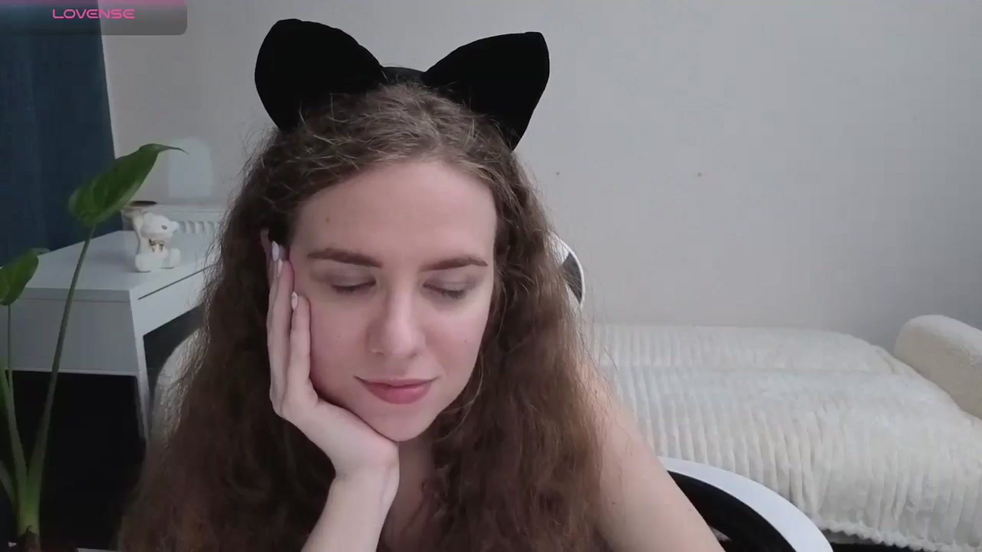 Gallery image thumbnail from BlueFlowerr's myfreecams stream on, 12/09/2025, 01:55 image 4 of 20