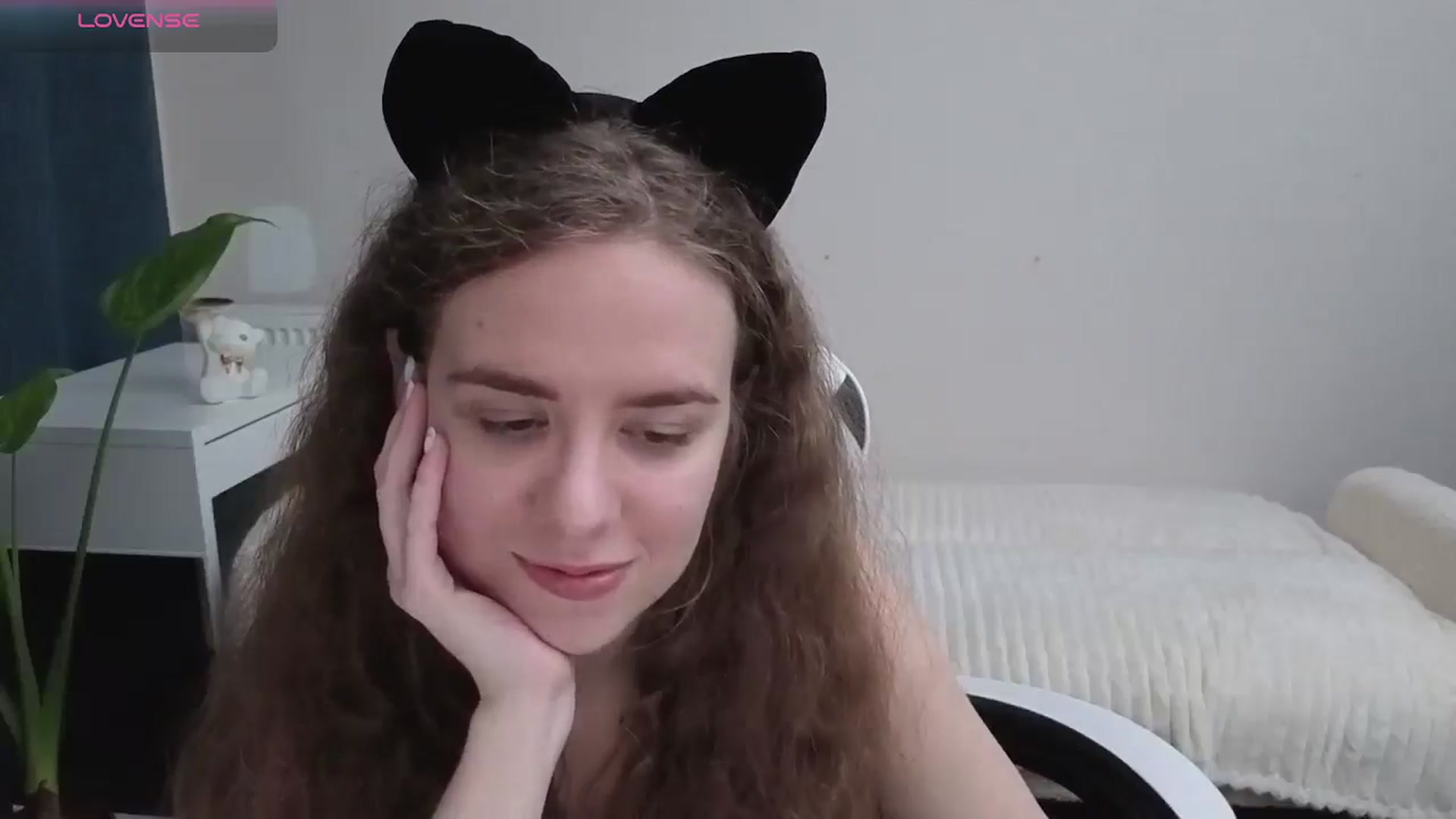 Gallery image thumbnail from BlueFlowerr's myfreecams stream on, 12/09/2025, 01:55 image 8 of 20