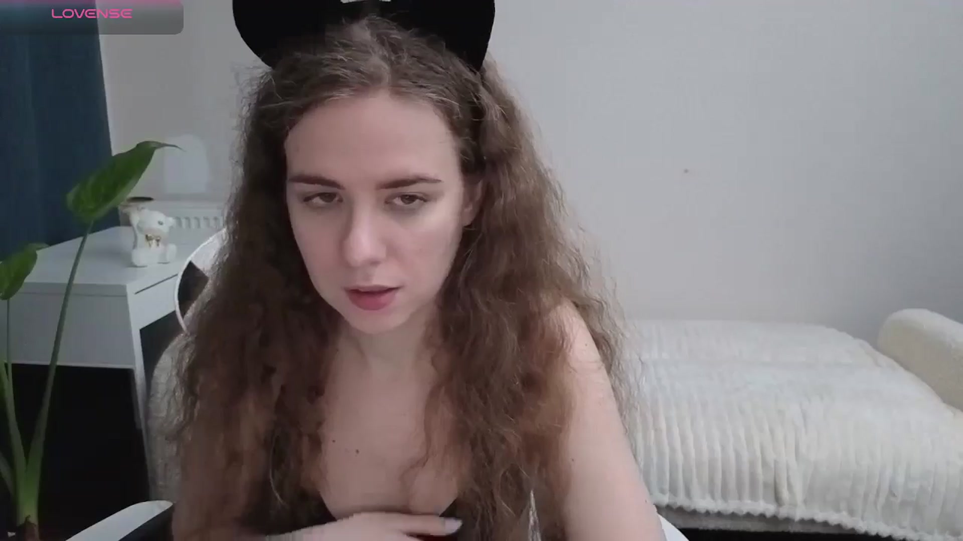 Gallery image thumbnail from BlueFlowerr's myfreecams stream on, 12/09/2025, 02:33 image 3 of 20