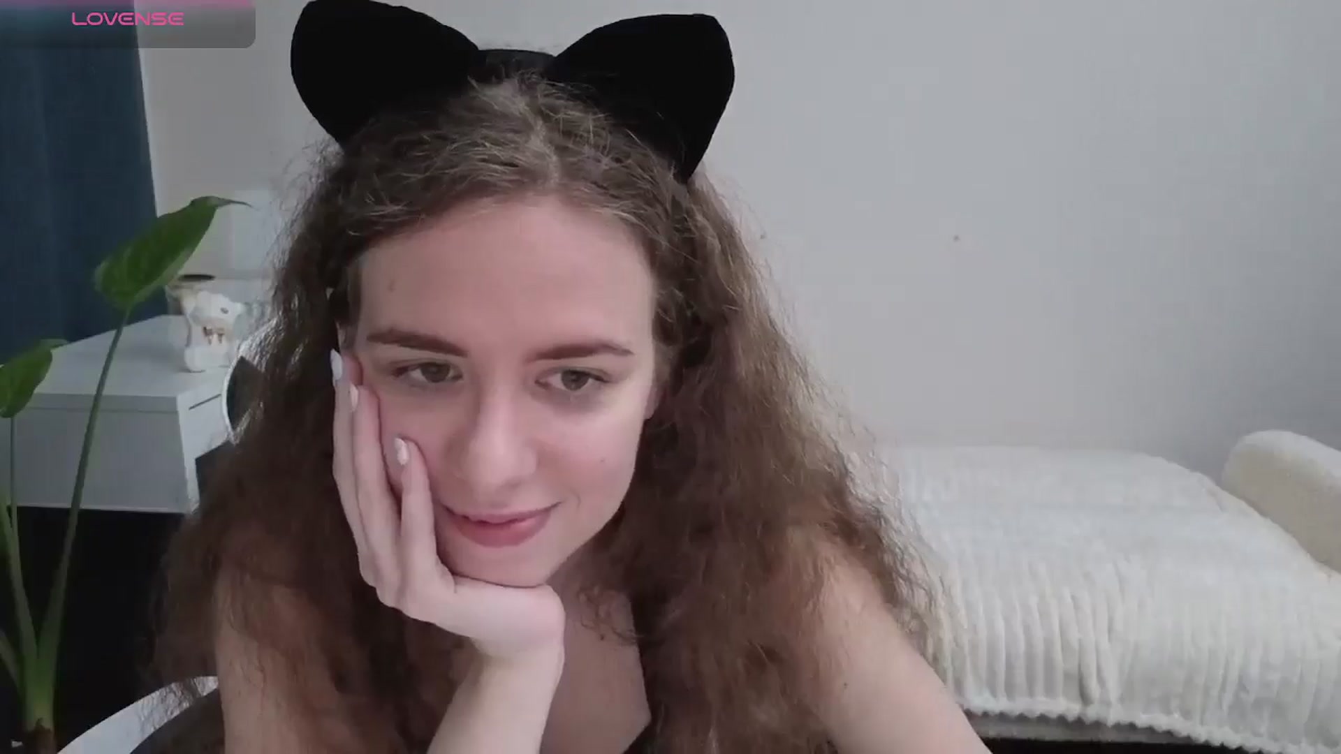Gallery image thumbnail from BlueFlowerr's myfreecams stream on, 12/09/2025, 02:33 image 17 of 20