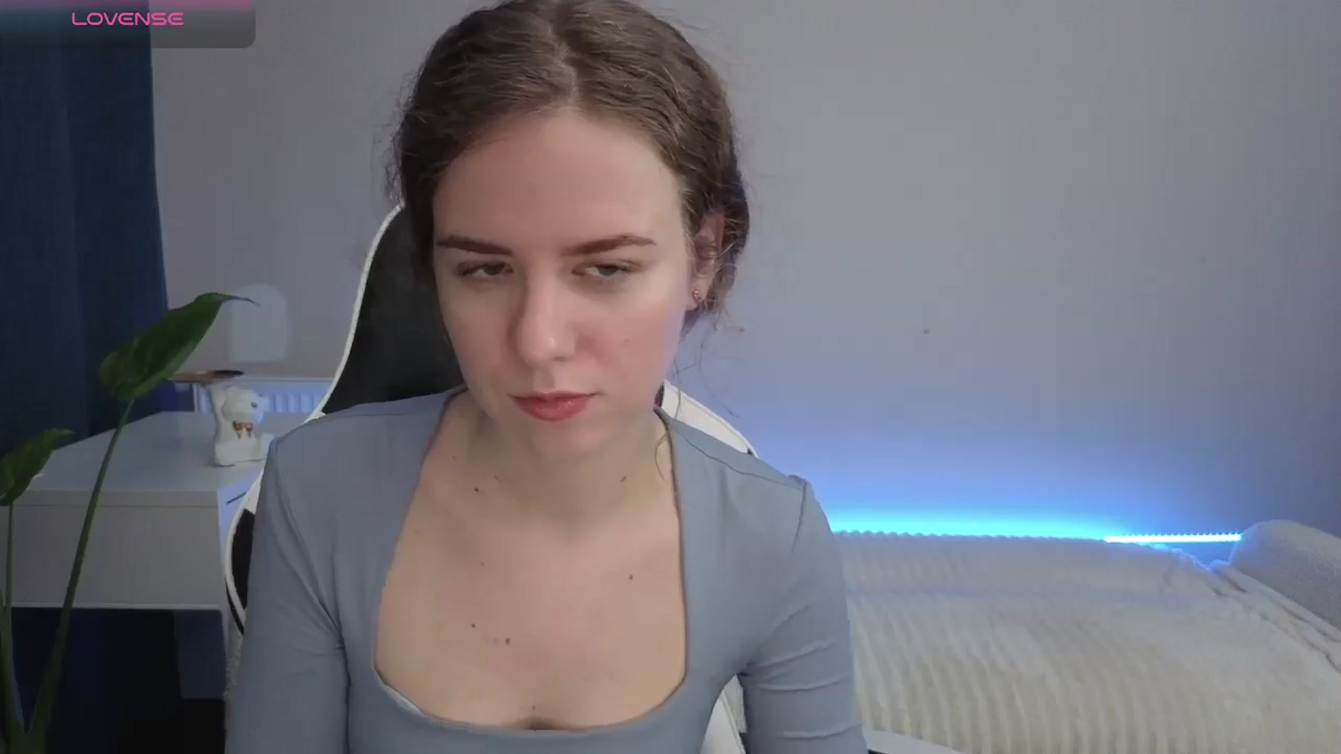 Gallery image thumbnail from BlueFlowerr's myfreecams stream on, 12/09/2025, 20:54 image 5 of 20
