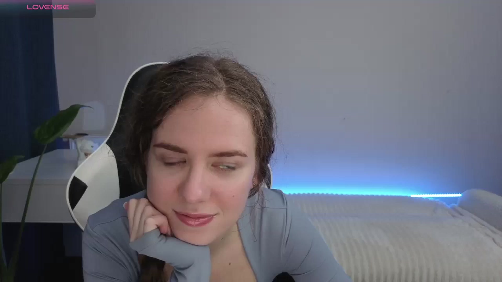 Gallery image thumbnail from BlueFlowerr's myfreecams stream on, 12/09/2025, 20:54 image 1 of 20