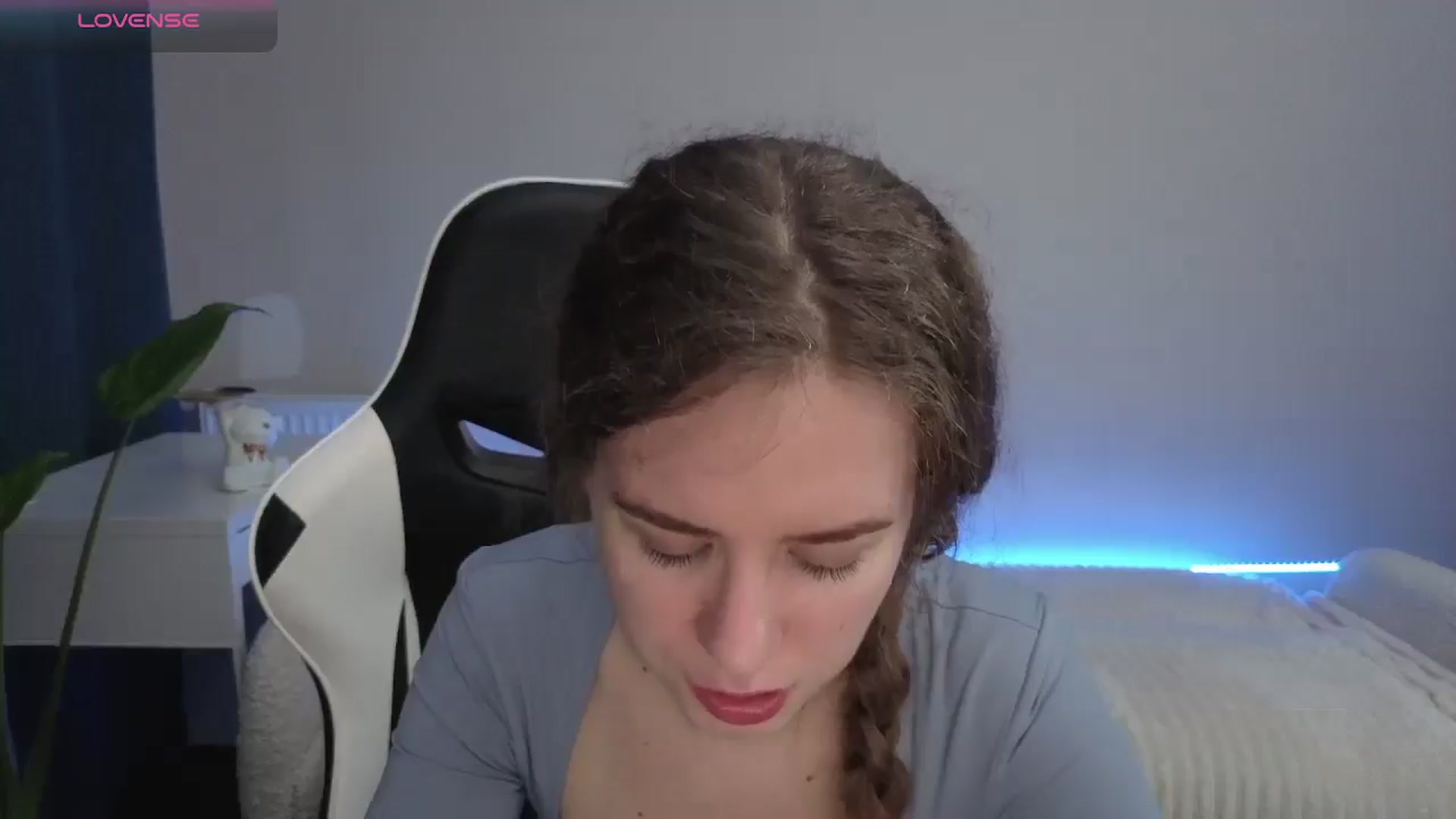 Gallery image thumbnail from BlueFlowerr's myfreecams stream on, 12/09/2025, 20:54 image 4 of 20