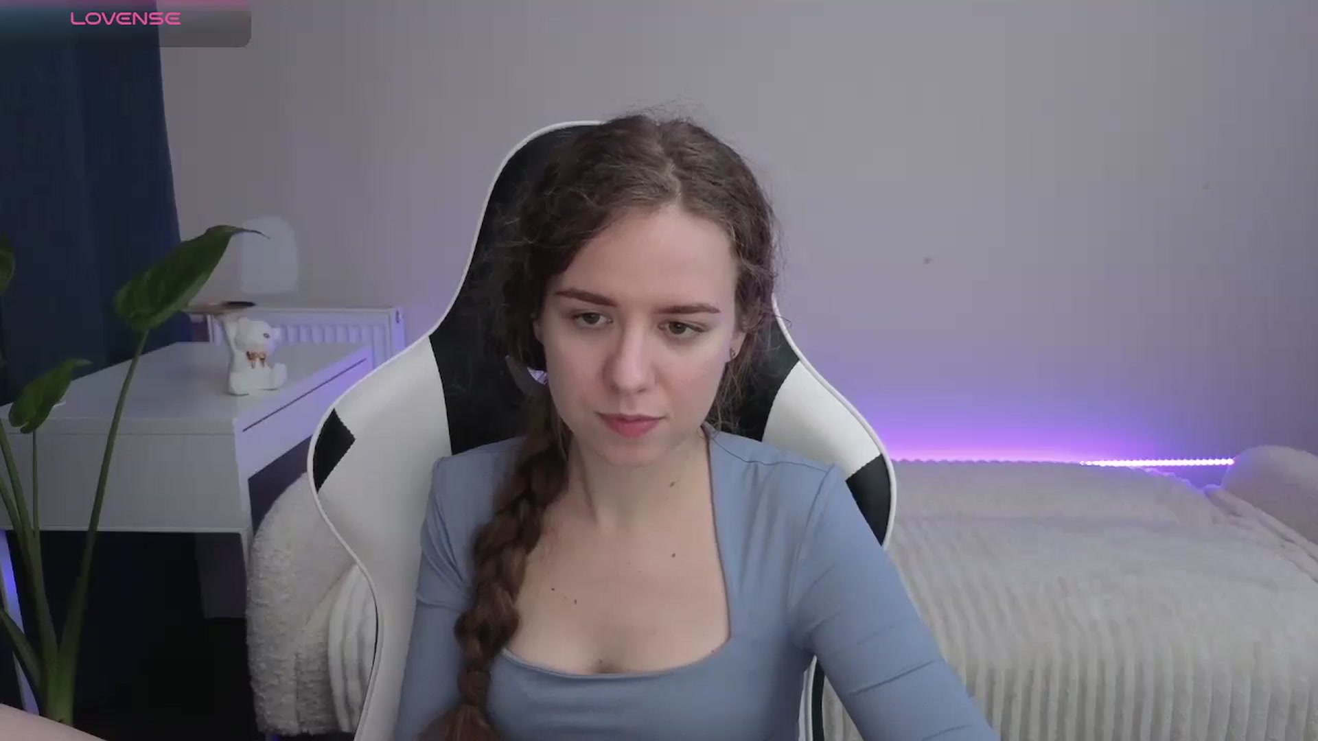 Gallery image thumbnail from BlueFlowerr's myfreecams stream on, 12/09/2025, 22:12 image 7 of 20
