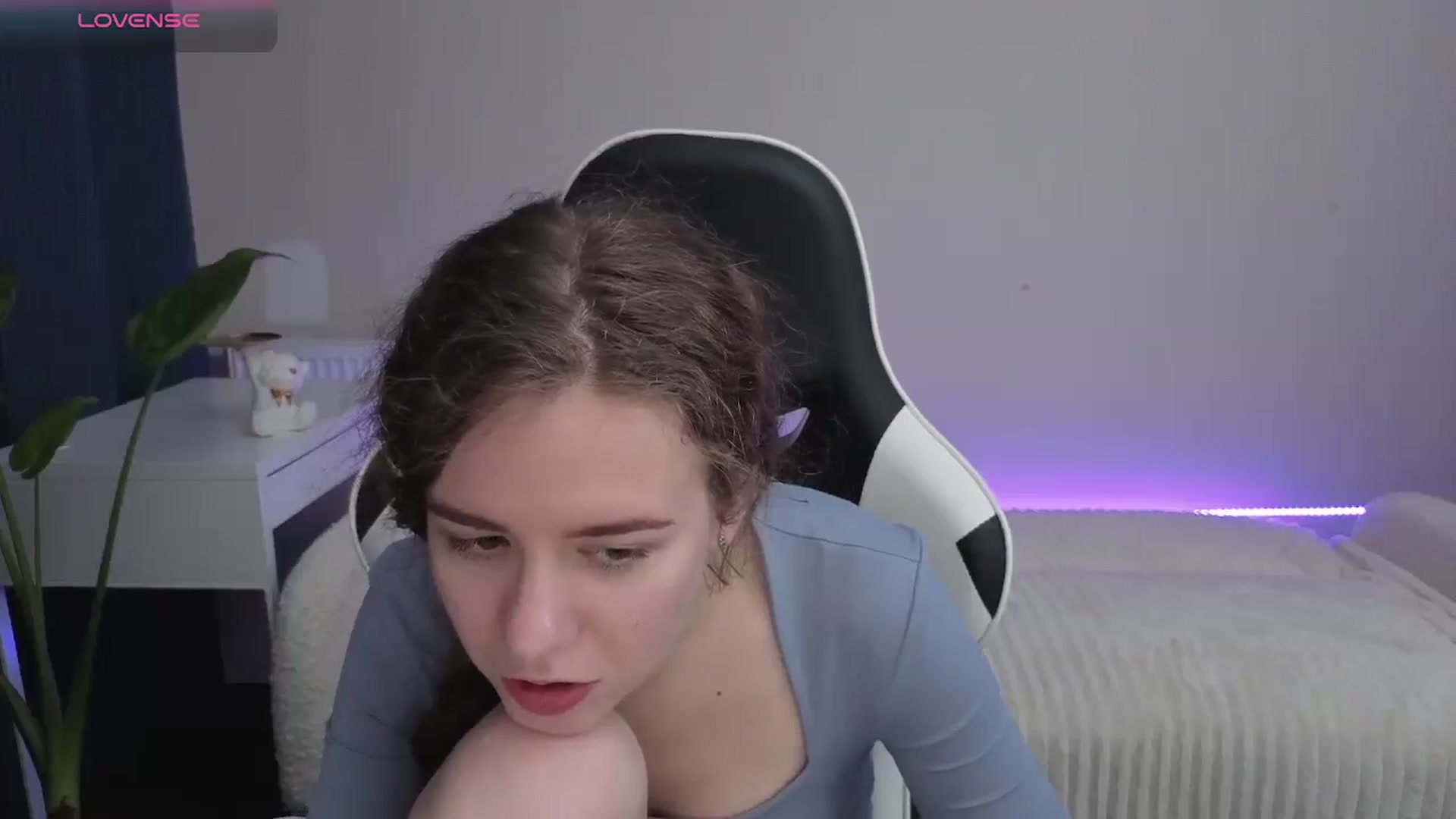 Gallery image thumbnail from BlueFlowerr's myfreecams stream on, 12/09/2025, 22:12 image 17 of 20