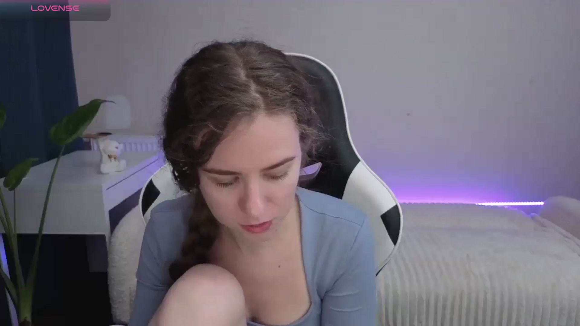 Gallery image thumbnail from BlueFlowerr's myfreecams stream on, 12/09/2025, 22:12 image 19 of 20