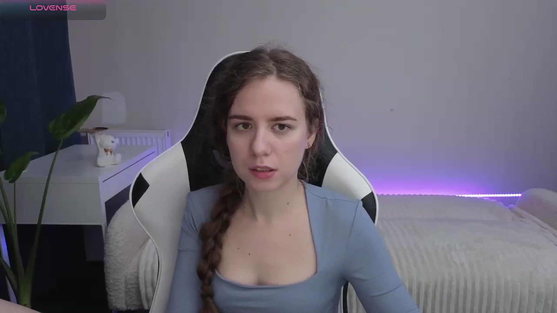 Gallery image thumbnail from BlueFlowerr's myfreecams stream on, 12/09/2025, 22:12 image 8 of 20