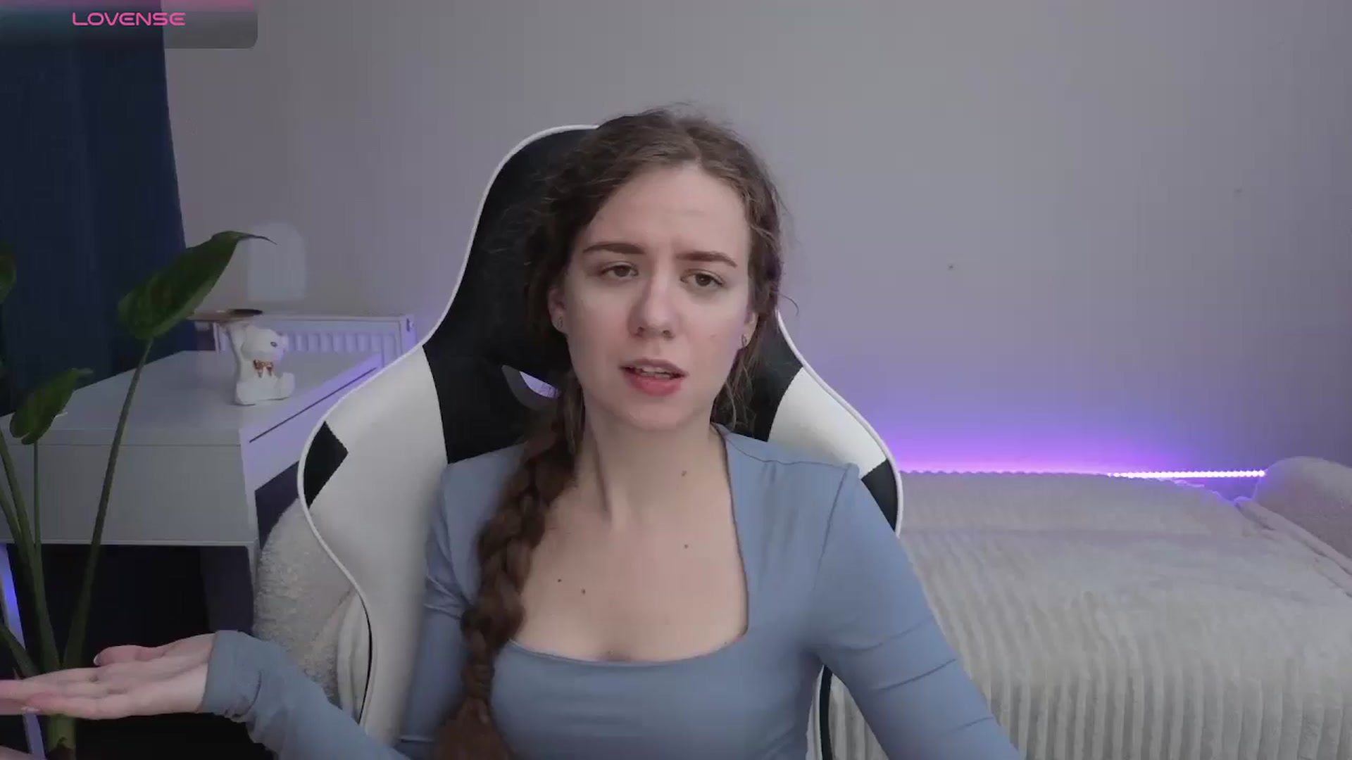 Gallery image thumbnail from BlueFlowerr's myfreecams stream on, 12/09/2025, 22:12 image 1 of 20